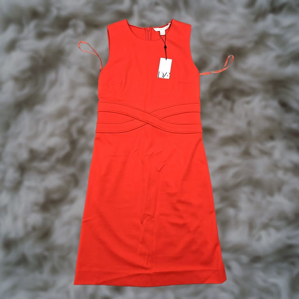Diane von Furstenberg Diane Von Furstenberg Dress Womens 10 Red Knit Waist Detail Sheath Knee Length Dress Size L / US 10 / IT 46 - 1 Thumbnail