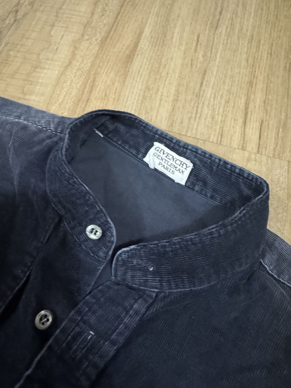 Givenchy Vintage Givenchy Gentleman corduroy shirt 241 Size US M / EU 48-50 / 2 - 2 Thumbnail