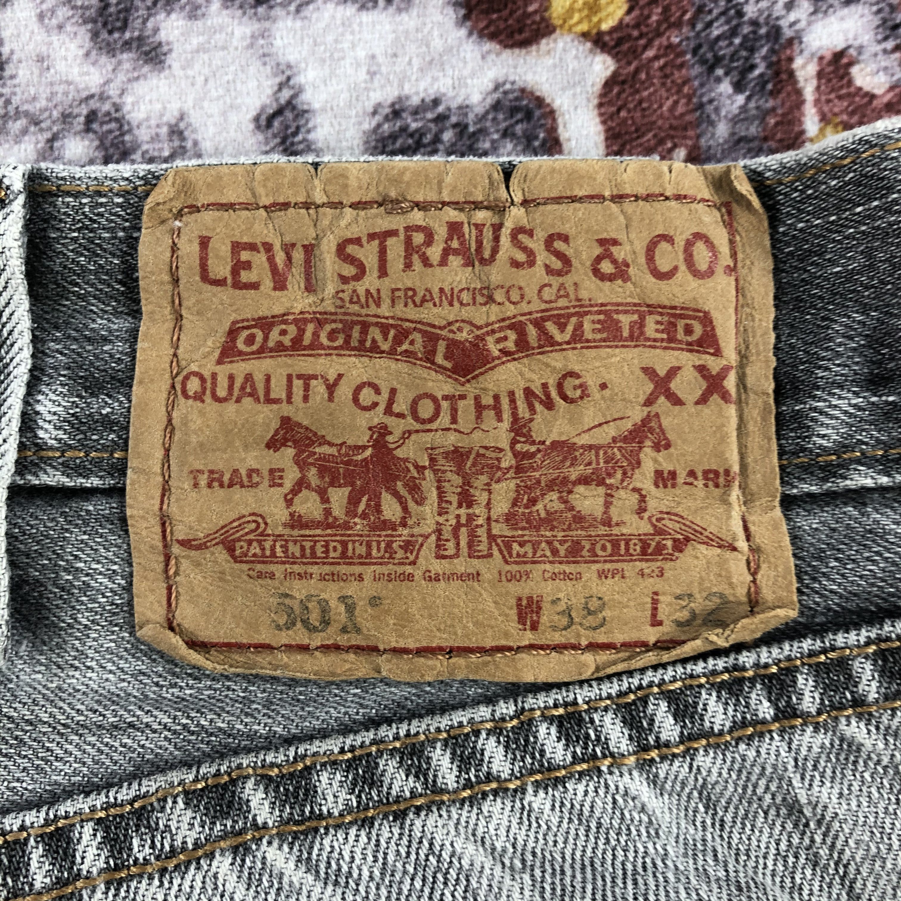 Levi's × Vintage Faded Black Levis 501 Jeans-JM2921 Size US 39 - 6 Thumbnail