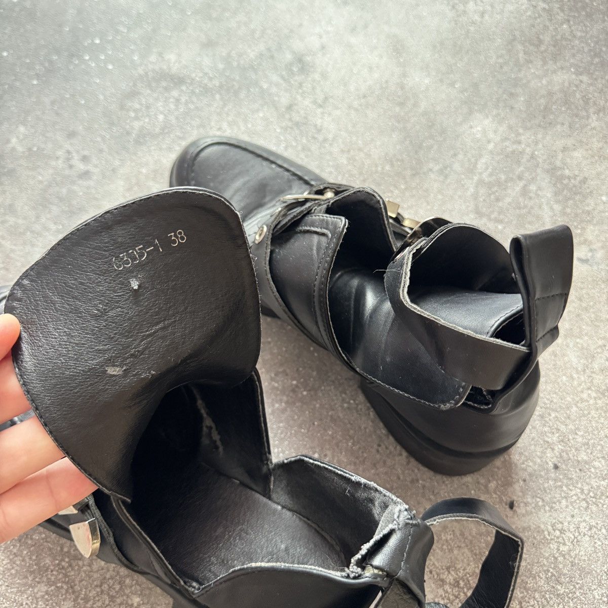 If Six Was Nine Avant Garde Vintage Ceinture Cutout Ankle Boots Size US 8 / IT 38 - 11 Thumbnail