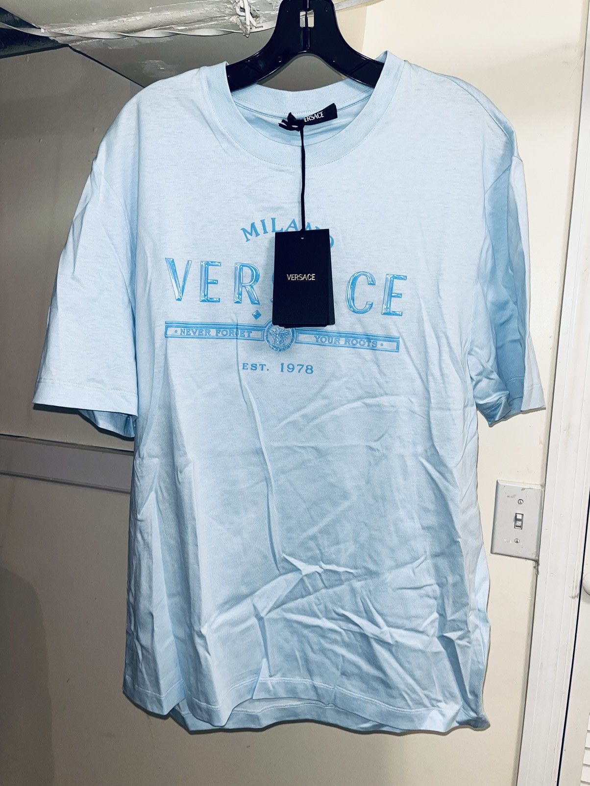 Versace Versace Pastel Blue T-Shirt Sz L Size US L / EU 52-54 / 3 - 6 Thumbnail