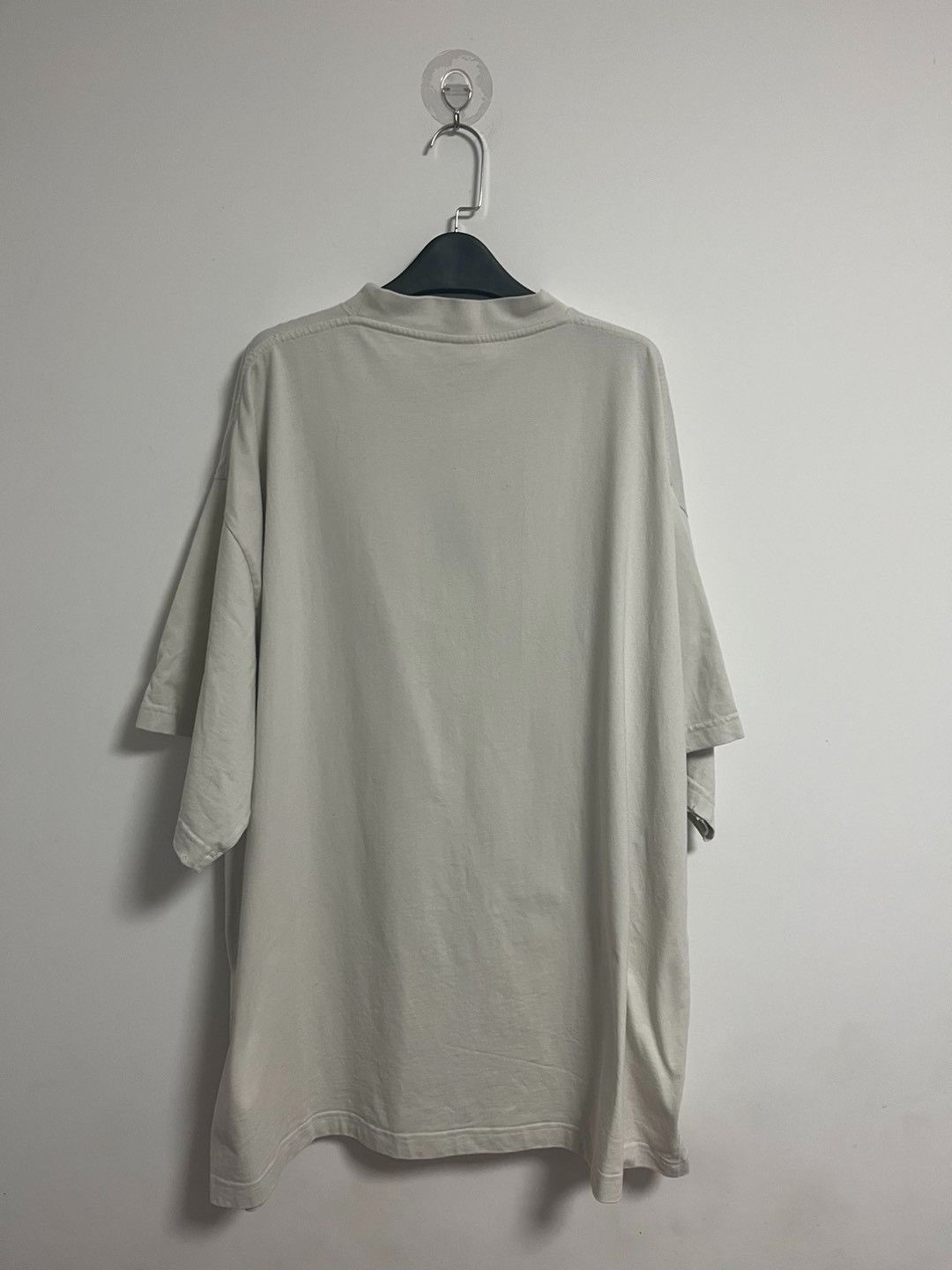 Balenciaga Balenciaga 22 FW apple white short sleeve 2501-Nextarrow Size US XL / EU 56 / 4 - 2 Thumbnail