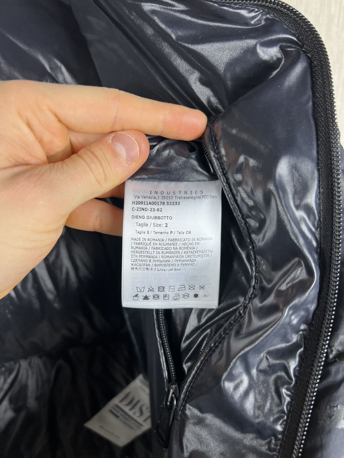 Moncler Moncler Dieng Giubbotto goose down big zip logo jacket badge Size US M / EU 48-50 / 2 - 18 Thumbnail
