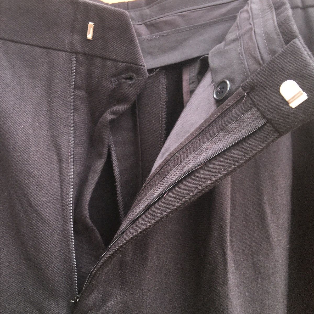 Versace × Versace Jeans Couture Vintage Gianni versace jeans couture pleated trouser pants Size US 36 / EU 52 - 3 Thumbnail