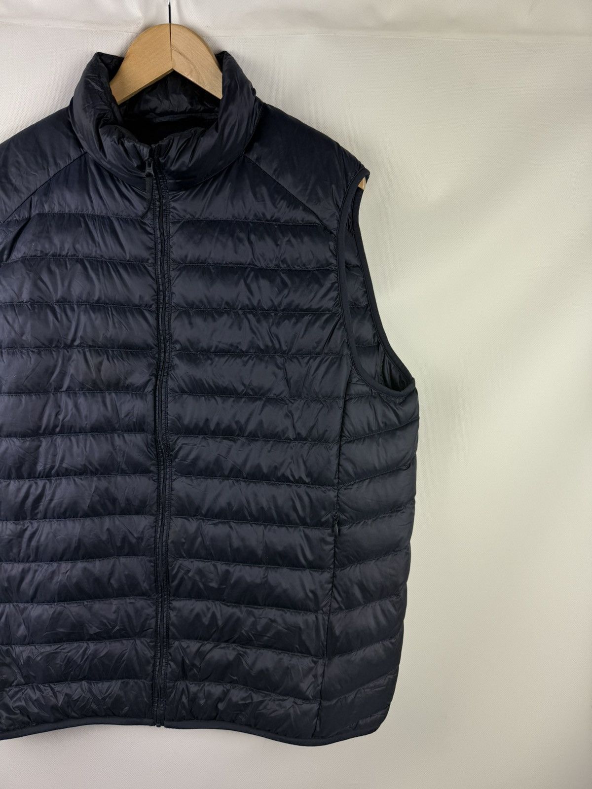 Uniqlo Uniqlo Men’s Micro Yarn Down Sleeveless Vest Jacket Size XL Size US XL / EU 56 / 4 - 3 Thumbnail