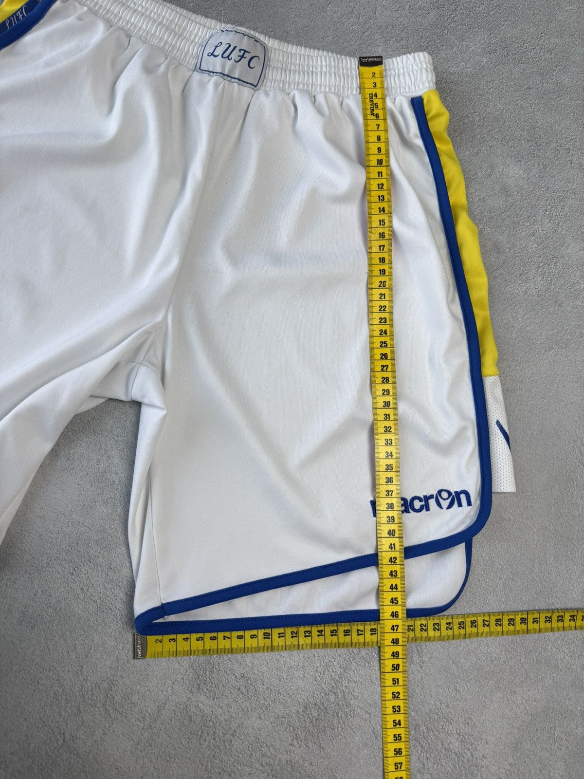 Macron Leeds United 2012 2013 Home Football Soccer Shorts Macron Size US 30 / EU 46 - 10 Thumbnail