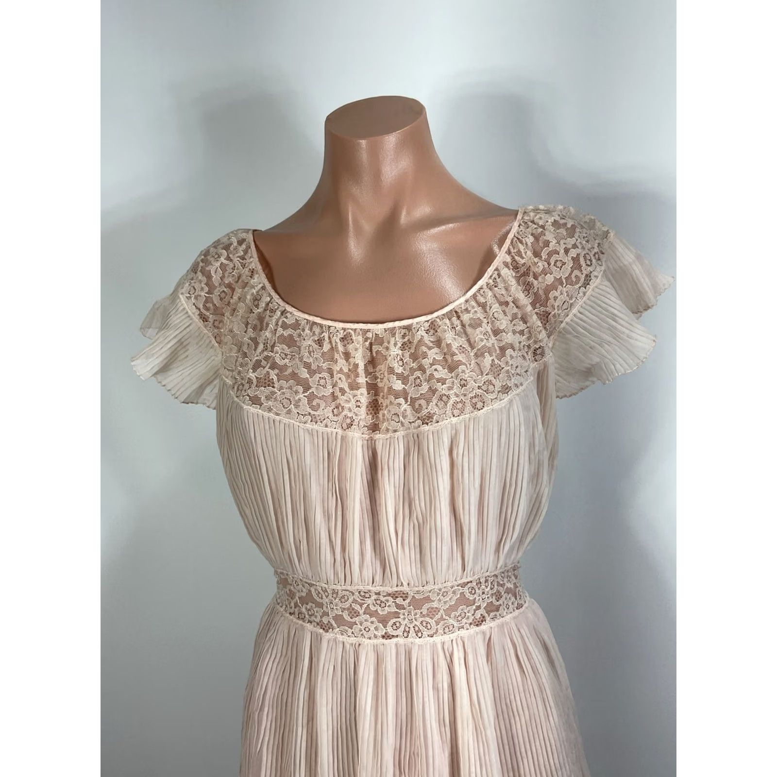 Vintage VINTAGE 40s Pink Crepe Slip Dress Ribbed Lace Gown Cap Sleeve PLUS 18 Barbizon Womens Size XXL / US 16-18 / IT 52-54 - 3 Thumbnail