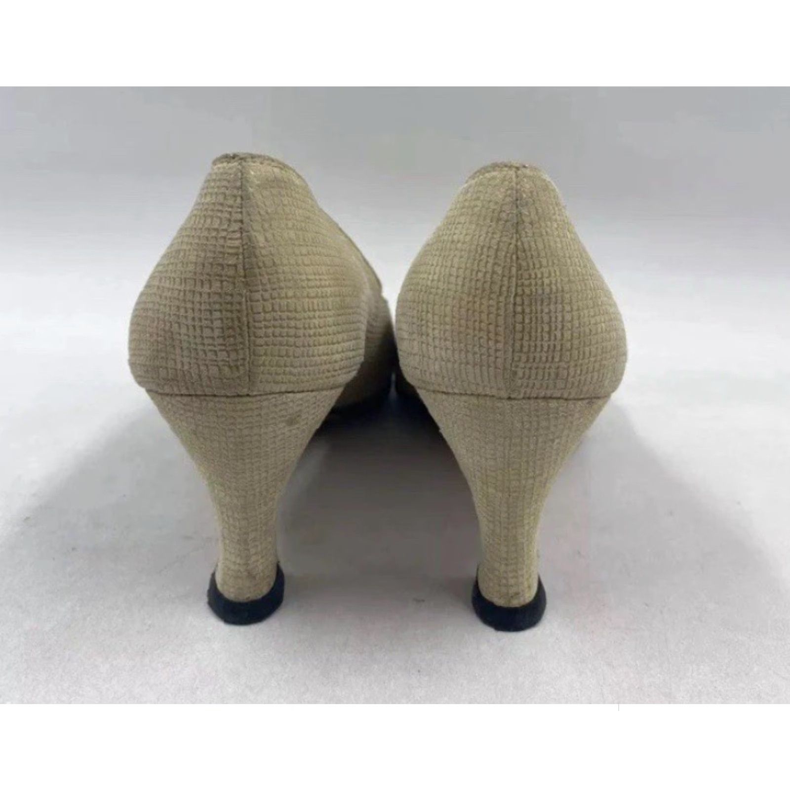 Salvatore Ferragamo Women’s Salvatore Ferragamo Pumps Beige Suede Heels Made In Italy Size 8 Womens Pumps Beige Suede Italy 8 Size US 8 / IT 38 - 4 Thumbnail