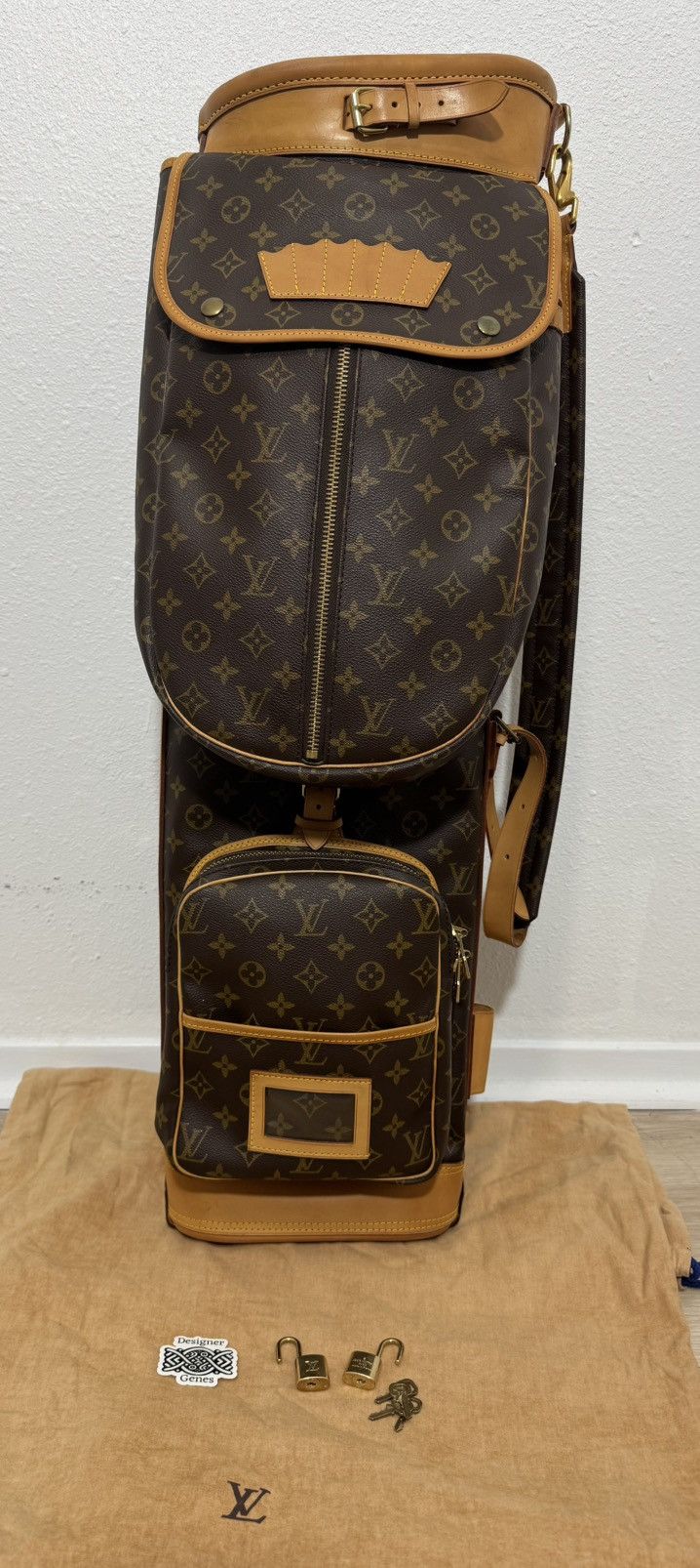 Louis Vuitton EUC Vintage LV Golf Bag SUPER RARE PIECE! Size ONE SIZE - 1 Thumbnail