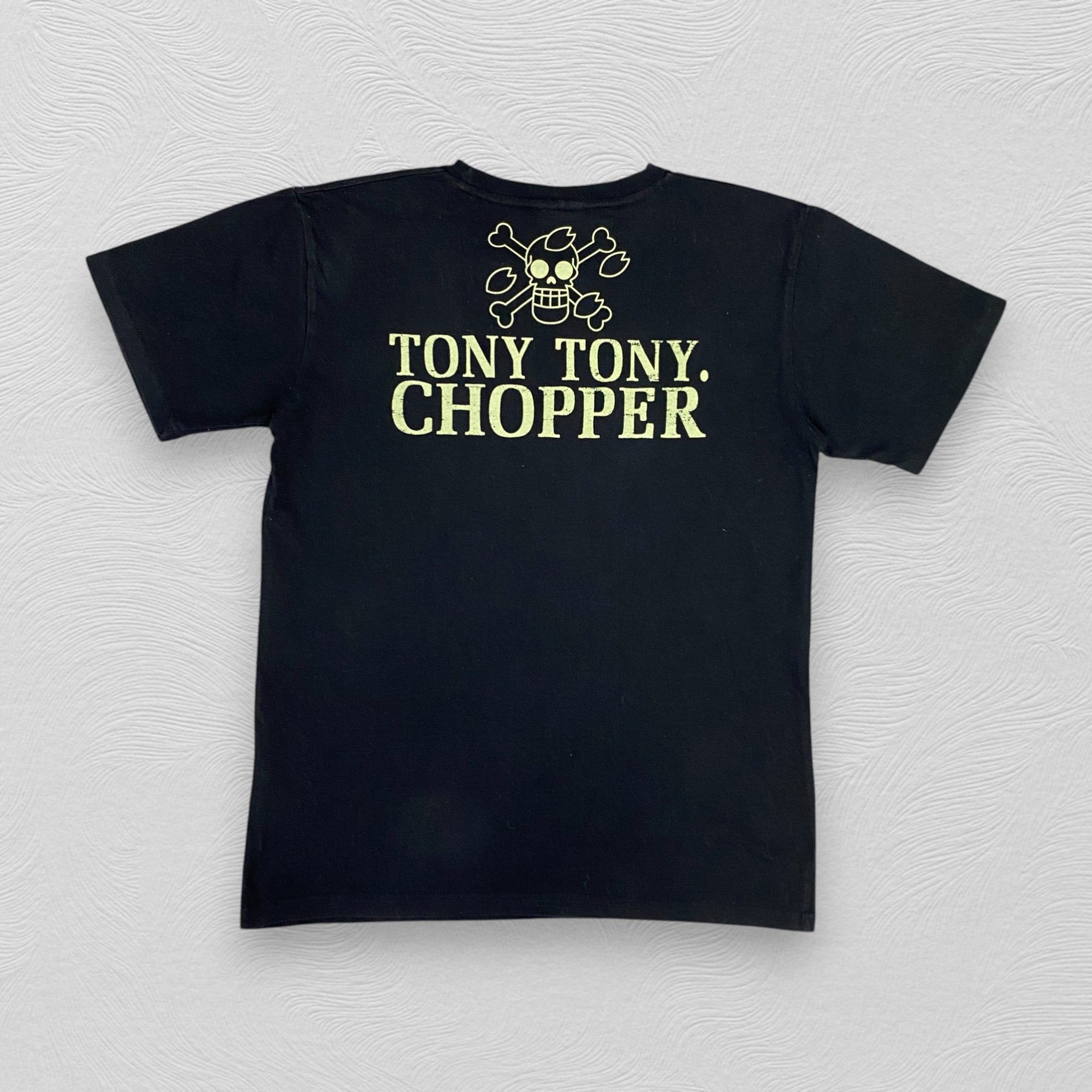 Anime Vintage One Piece Tony Tony Chopper Tshirt - I062 Size US M / EU 48-50 / 2 - 2 Thumbnail