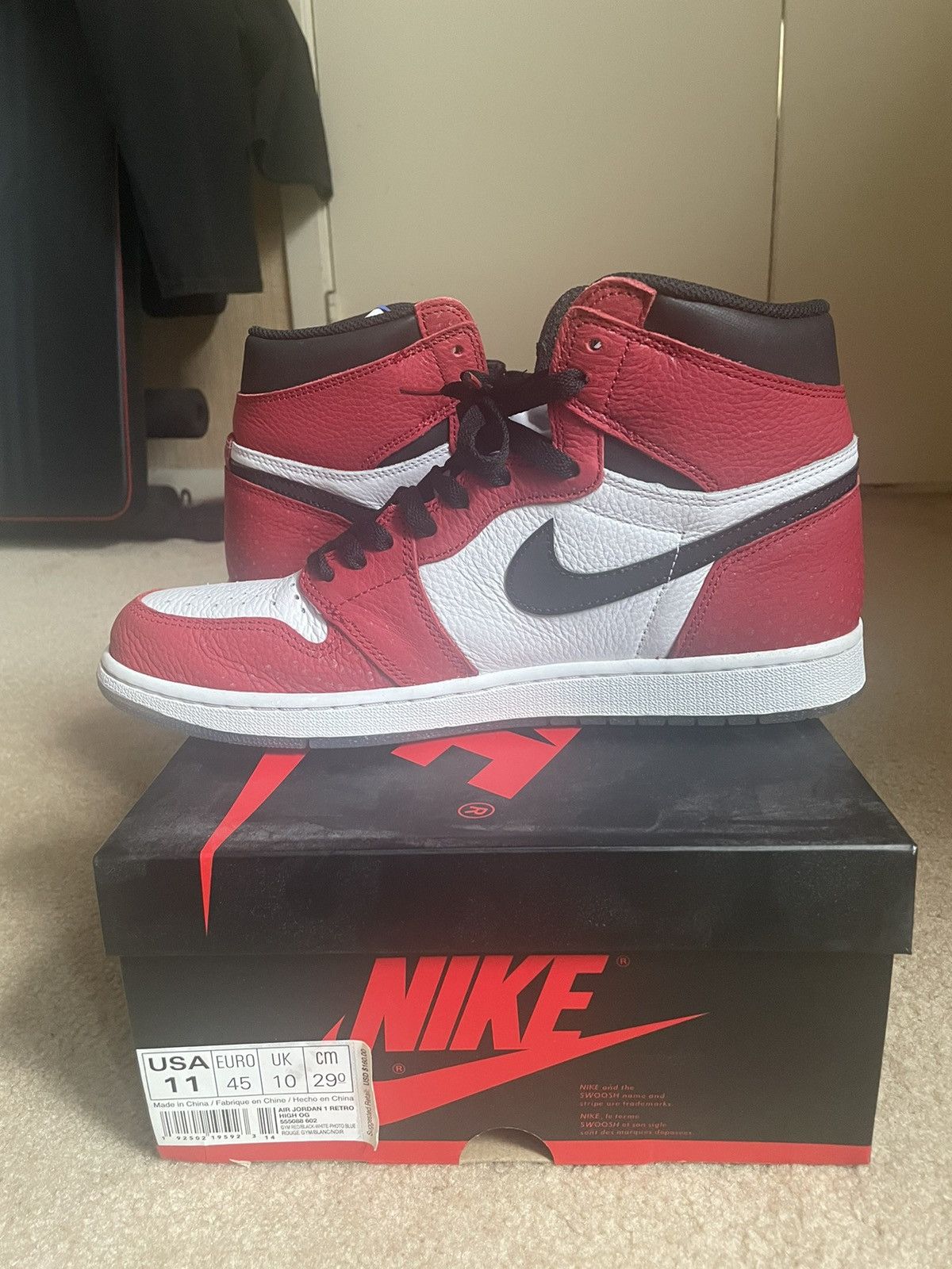 Jordan Brand × Nike Jordan 1 ‘Spider-Man Origin Story’ Size US 11 / EU 44 - 3 Thumbnail