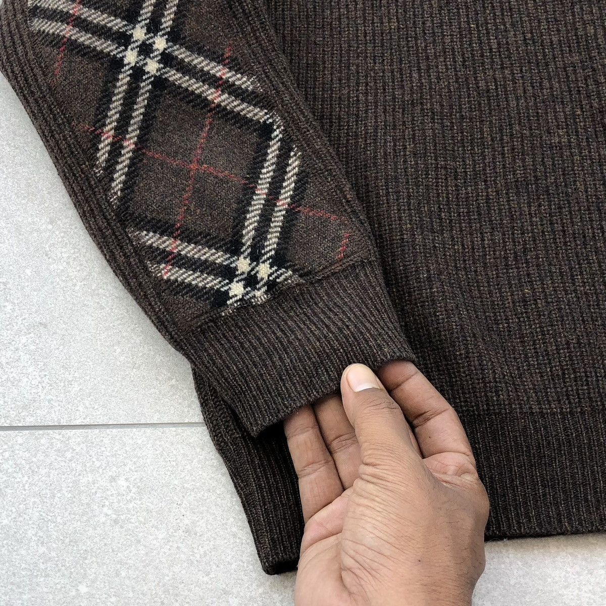 Burberry Burberry London Nova Check Elbow Patch Wool Sweatshirts Size US M / EU 48-50 / 2 - 8 Thumbnail