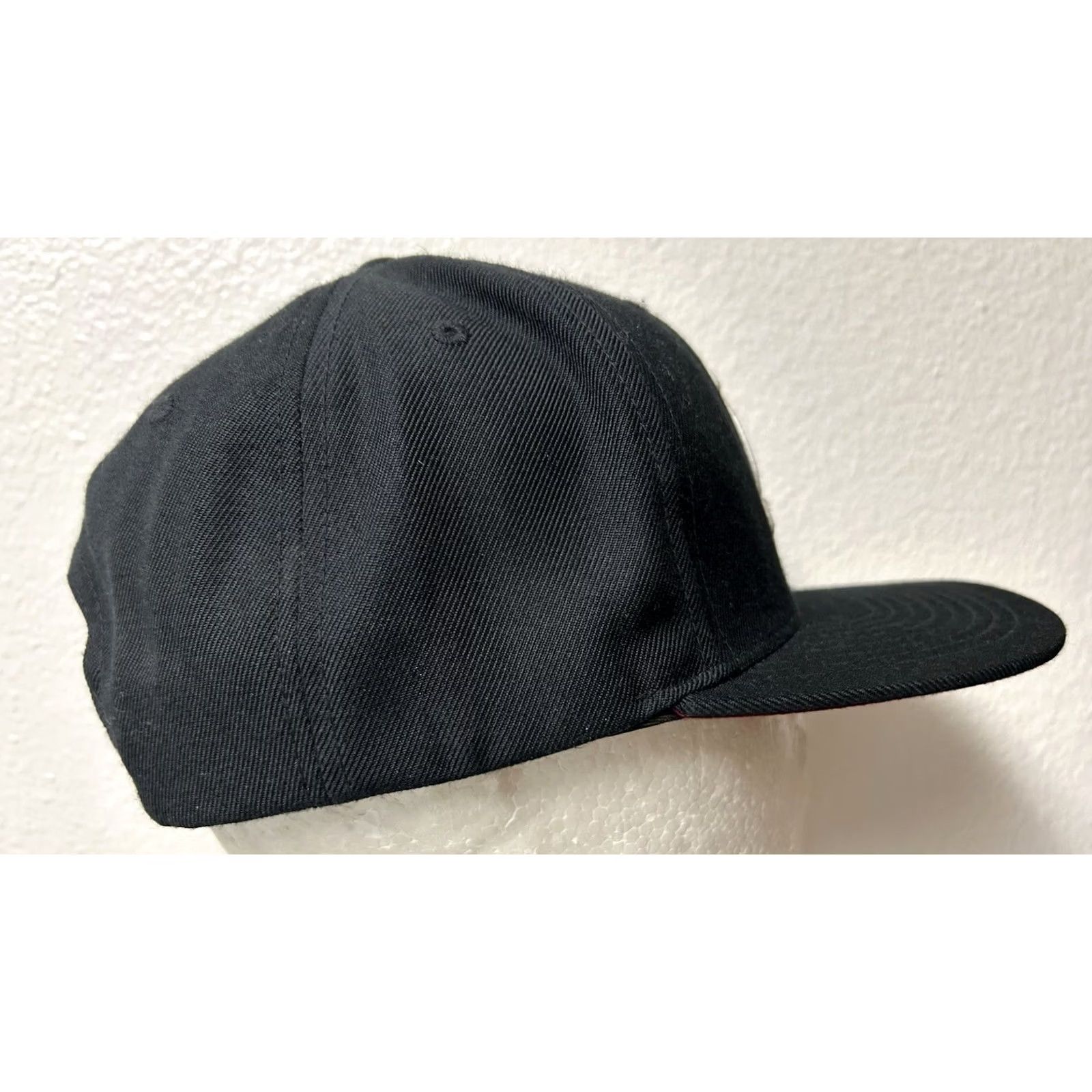 Quiksilver Quiksilver Eddie Aikau Waimea Bay Rare 30 Years In Memory 2014-2015 Surfing Snapback Hat Size ONE SIZE - 3 Thumbnail