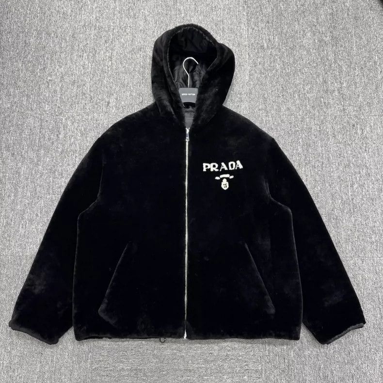 Prada Prada Fur all-in-one double-sided jacket 2505-Nextarrow Size US L / EU 52-54 / 3 - 1 Thumbnail