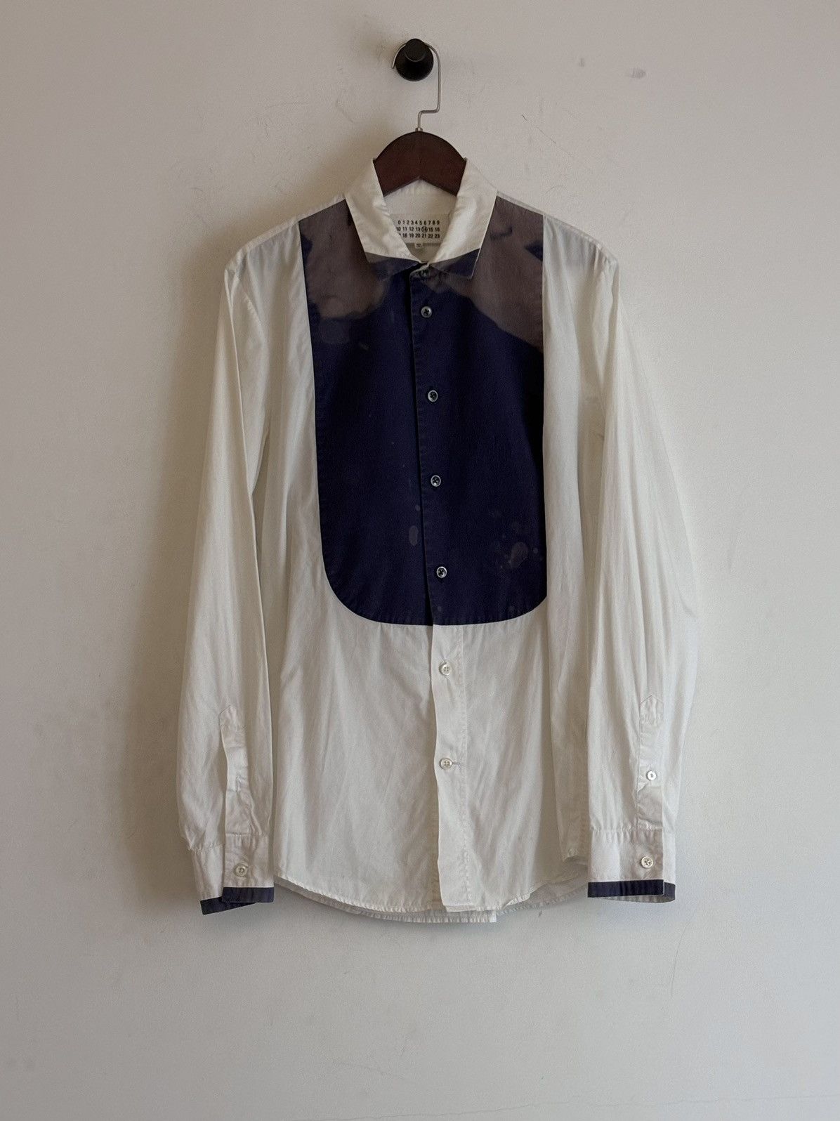 Maison Margiela Maison Martin Margiela | AW2013 Stain Trompe l'œil Shirt Size US S / EU 44-46 / 1 - 1 Thumbnail