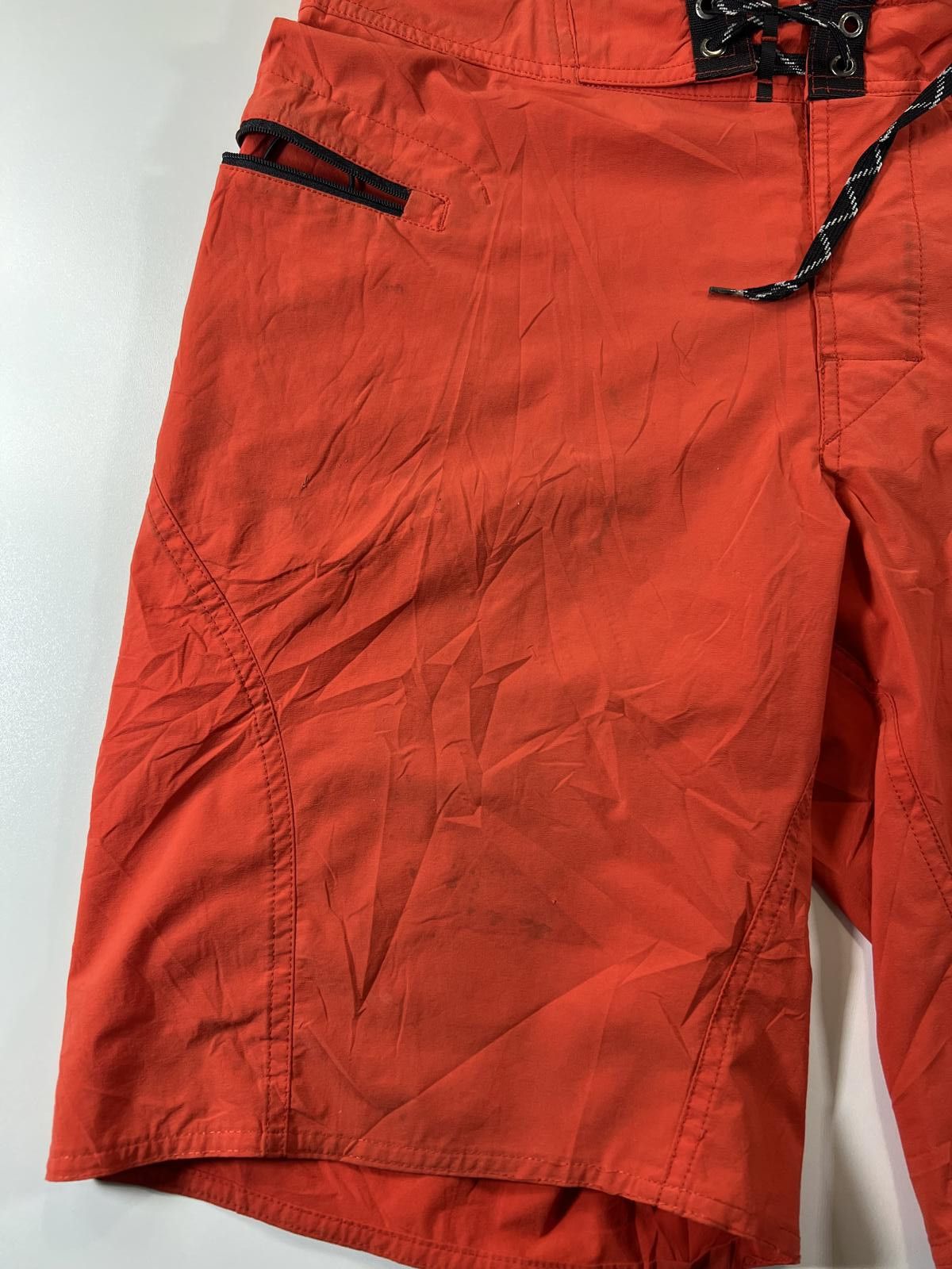 Patagonia Vintage Patagonia Men's Red Board Shorts Size 32 Size US 32 / EU 48 - 2 Thumbnail