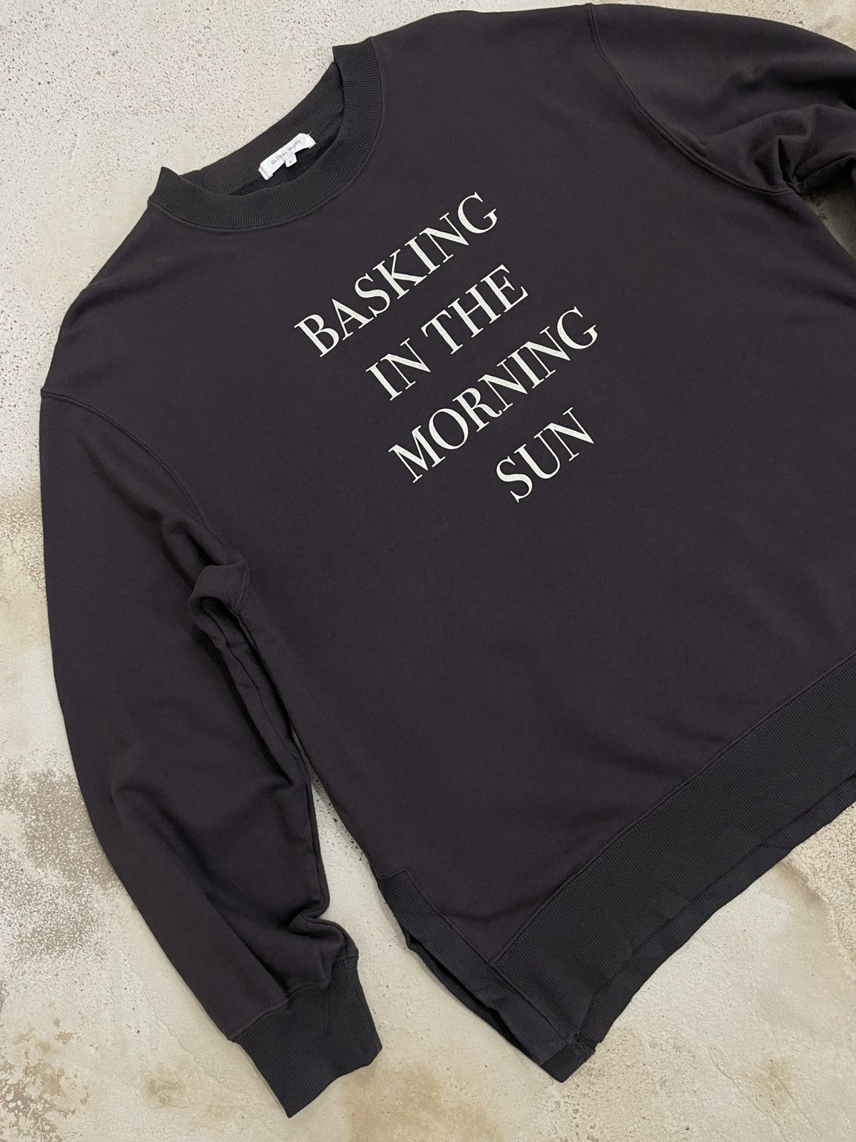 Global Work Global Work Basking In The Sun Wording Y2K Life Size US L / EU 52-54 / 3 - 3 Thumbnail