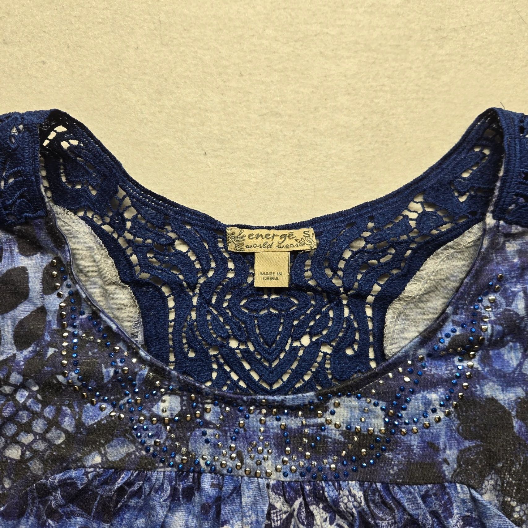 Vintage Energe Shirt Adult S Small Blue Geometric Pattern 90s Bohemian Round Neck Short Sleeve Blouse Womens Size S / US 4 / IT 40 - 2 Thumbnail