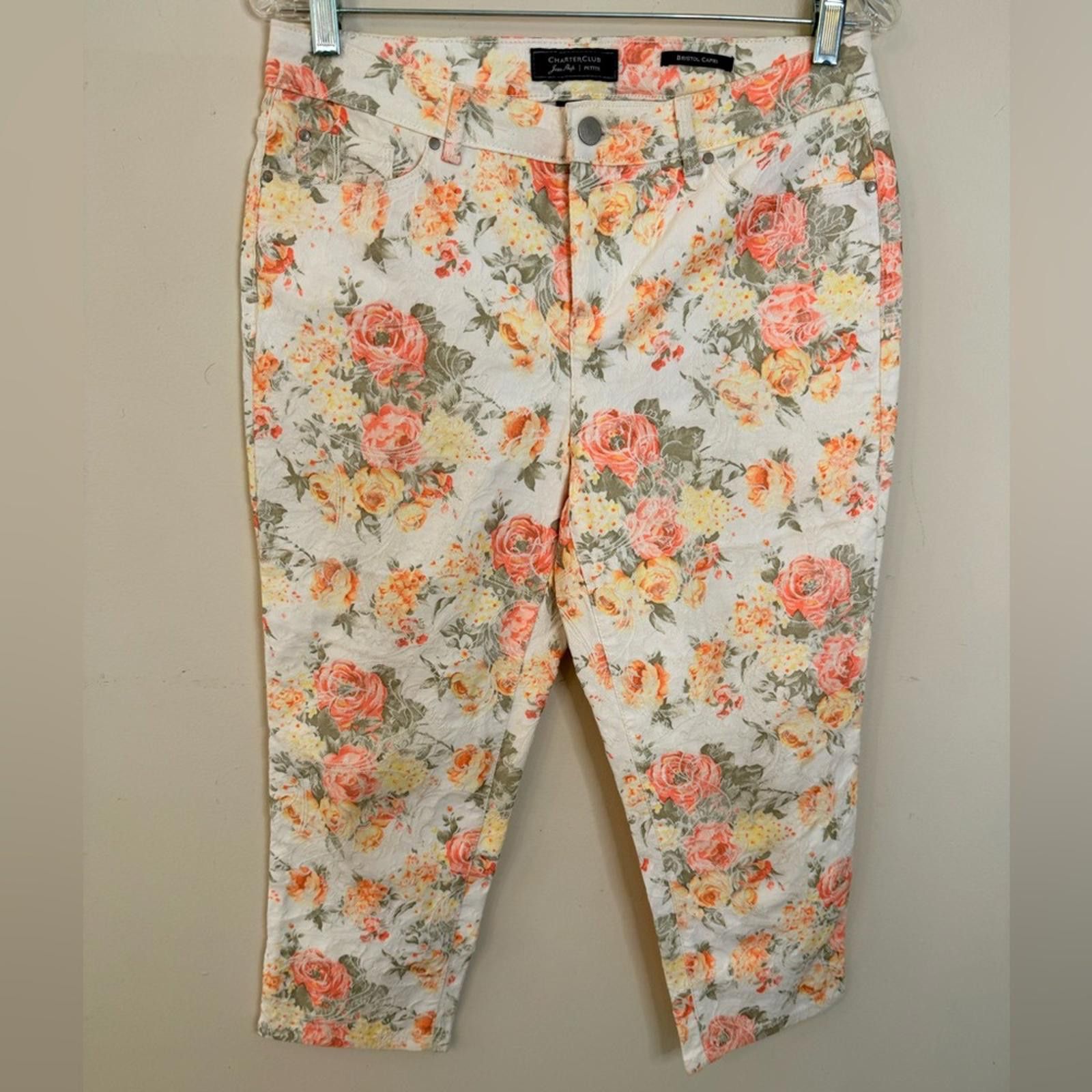 Charter Club Charter Club Bristol Cream floral cropped jeans SZ 10 petite Size 32" / US 10 / IT 46 - 4 Thumbnail
