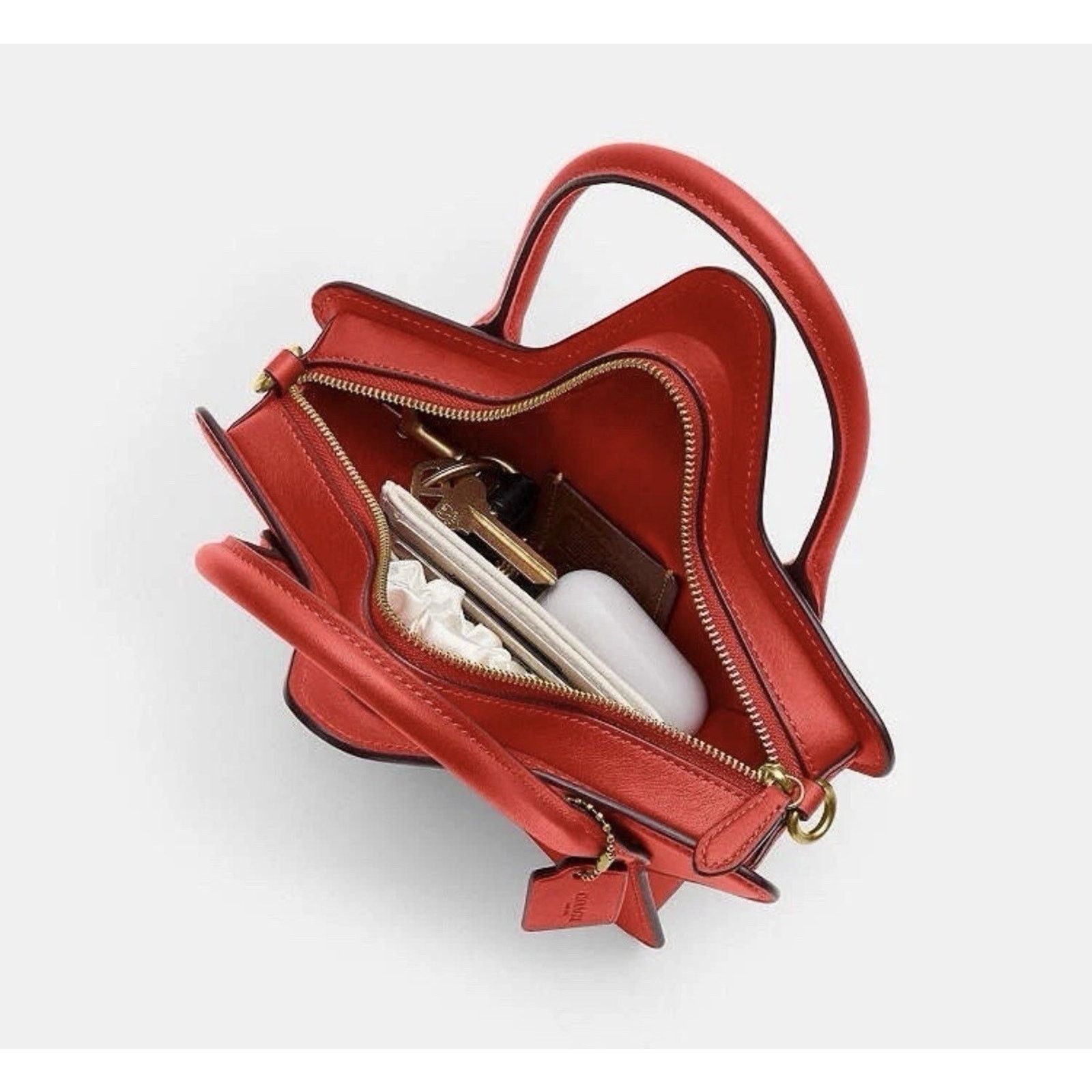 Coach NWT Coach Star Shape Bag red Glovetanned Leather CP234 Size ONE SIZE - 11 Thumbnail