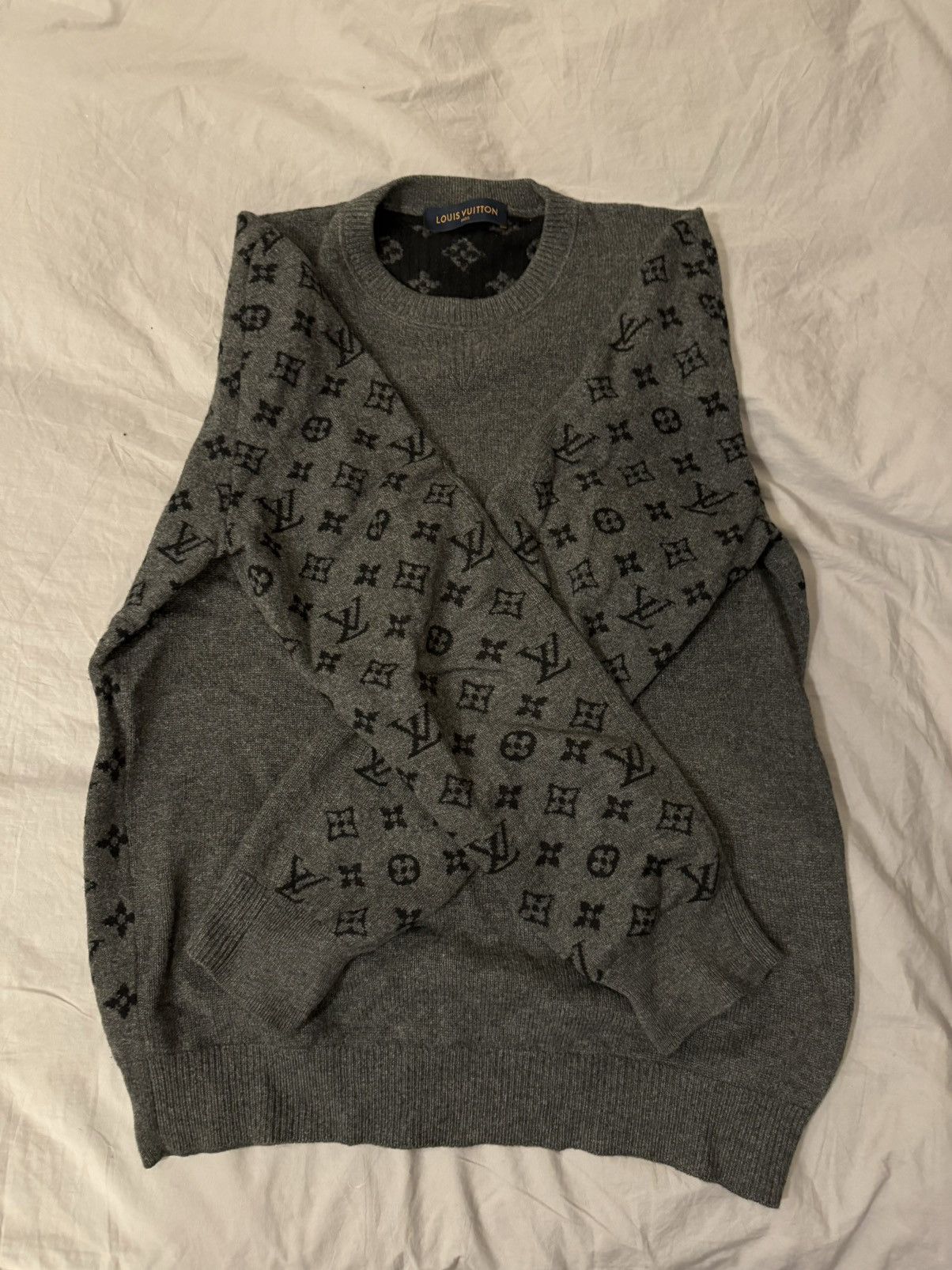 Louis Vuitton Louis Vuitton sweat limited Japan edition Size US XL / EU 56 / 4 - 2 Thumbnail