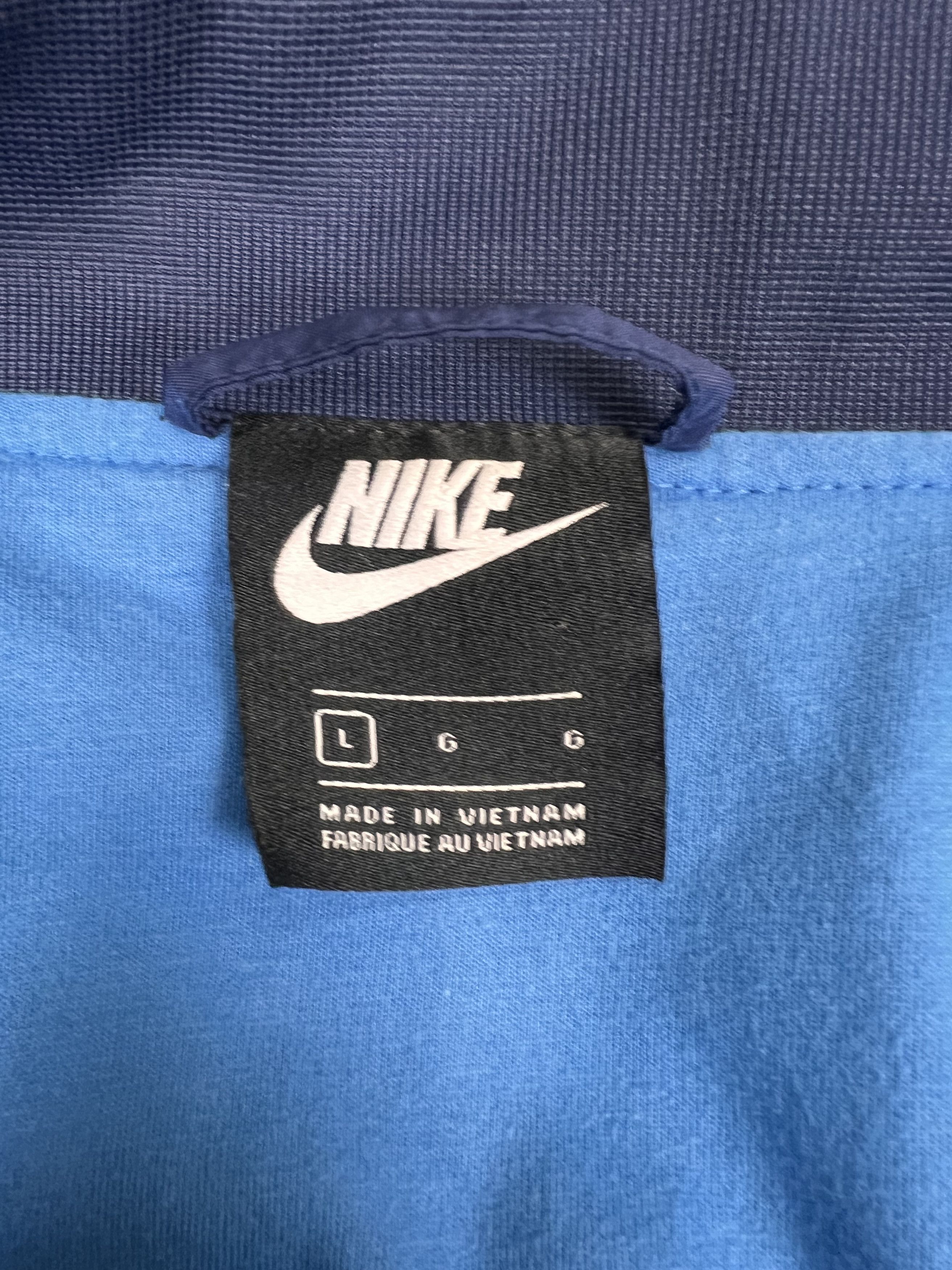 Nike Nike Nylon Bomber Jacket Windbreaker Navy Blue Lightweight L Size US L / EU 52-54 / 3 - 18 Thumbnail
