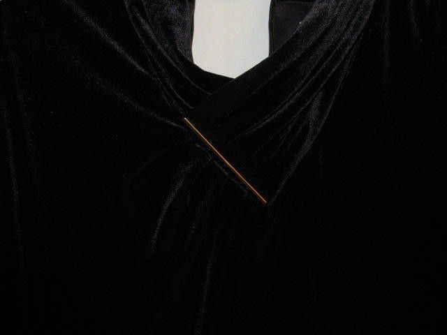 Calvin Klein Elegant Black Velvet Sleeveless Dress with Pin Detail Size M / US 6-8 / IT 42-44 - 3 Thumbnail
