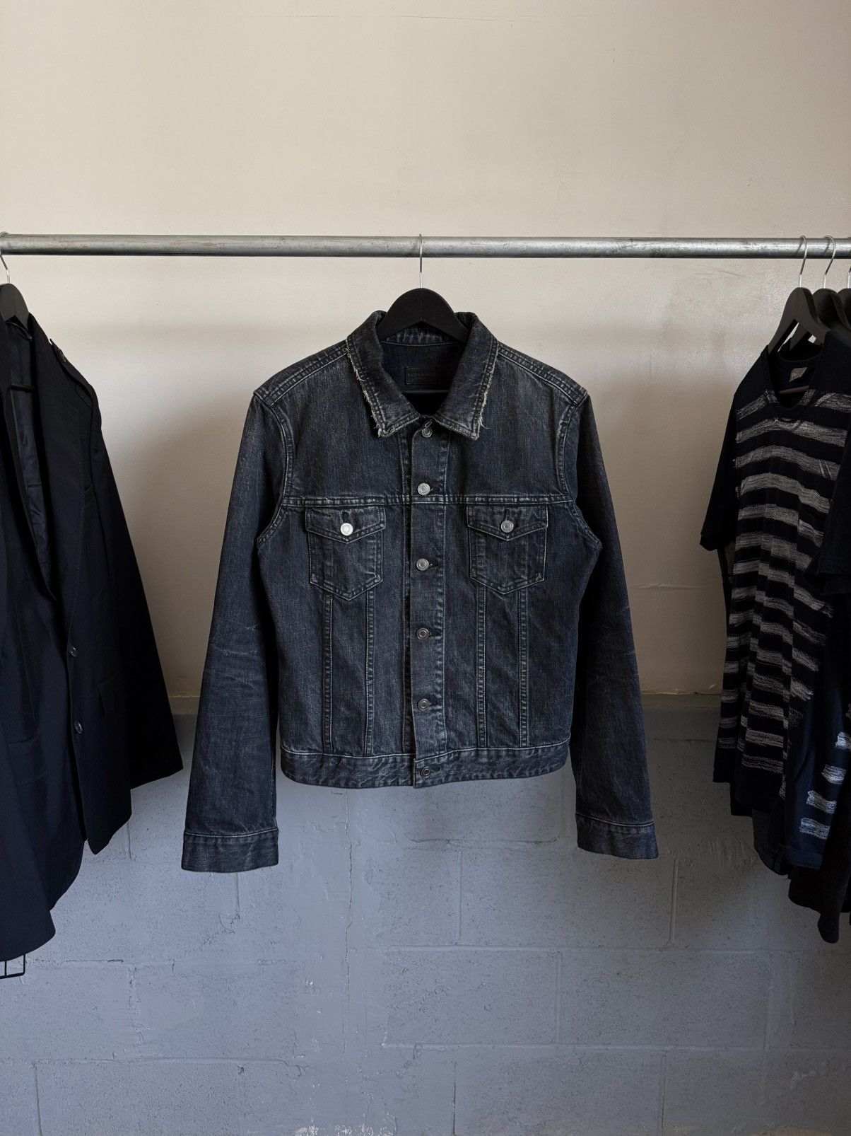 Saint Laurent Paris SS13 Distressed DJ01M Trucker Jacket - Hedi Slimane Size US L / EU 52-54 / 3 - 1 Thumbnail