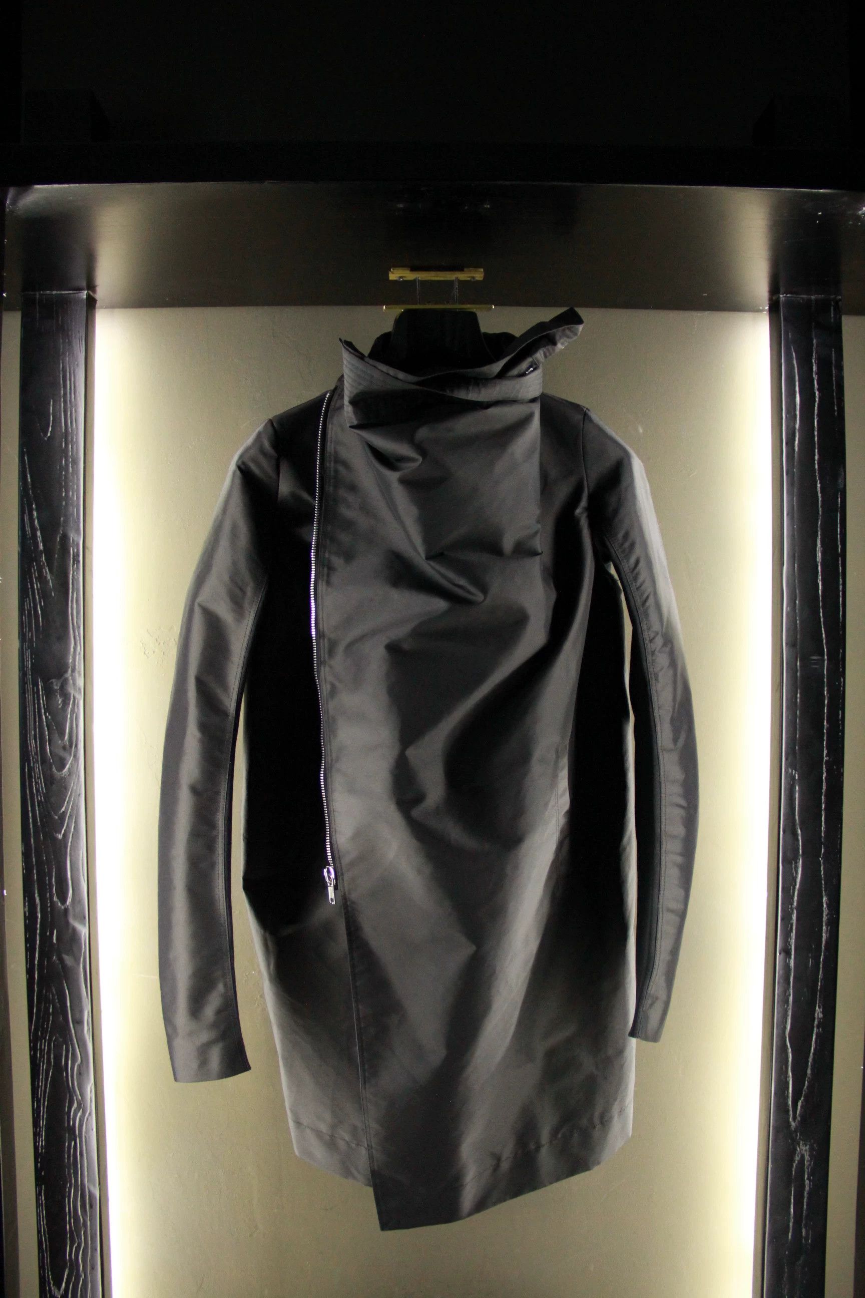 Rick Owens Rick Owens Black Heavy Coats Men xxs Size US XXS / EU 40 - 1 Thumbnail