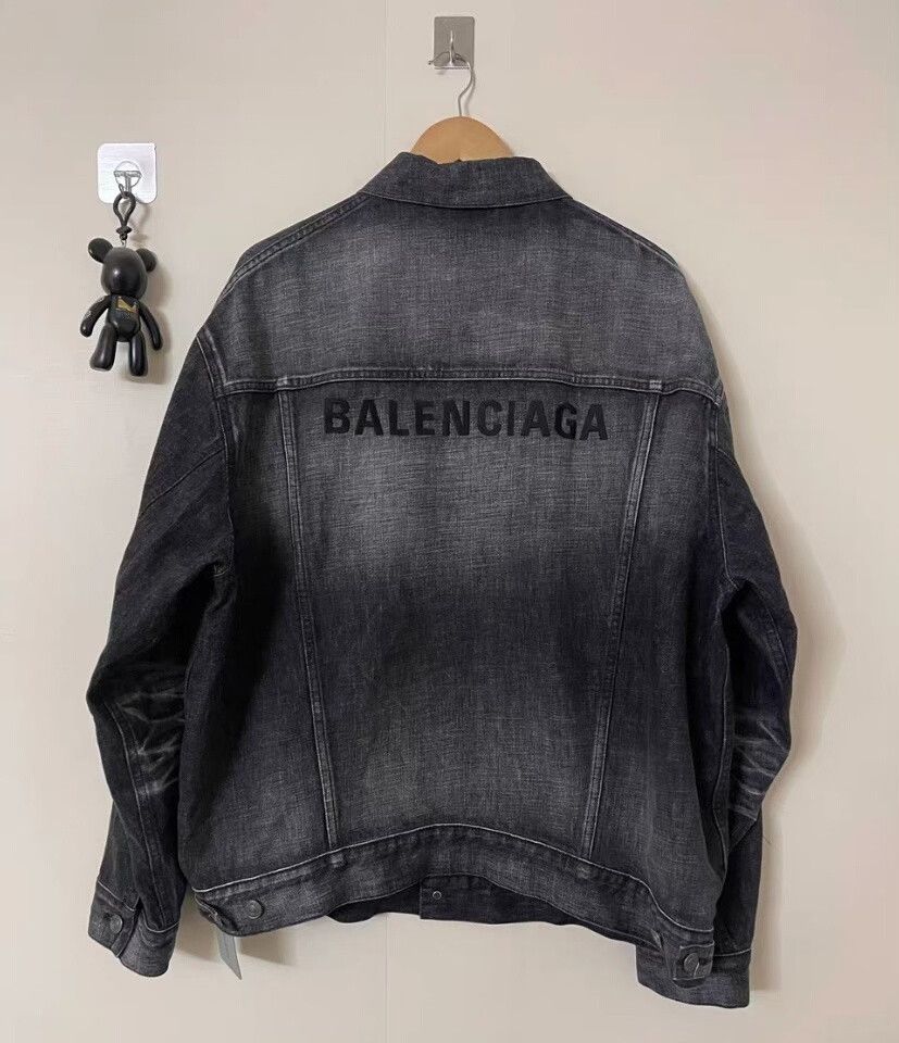 Balenciaga balenciaga embroidered logo denim jacket size 34 Size US XS / EU 42 / 0 - 4 Thumbnail