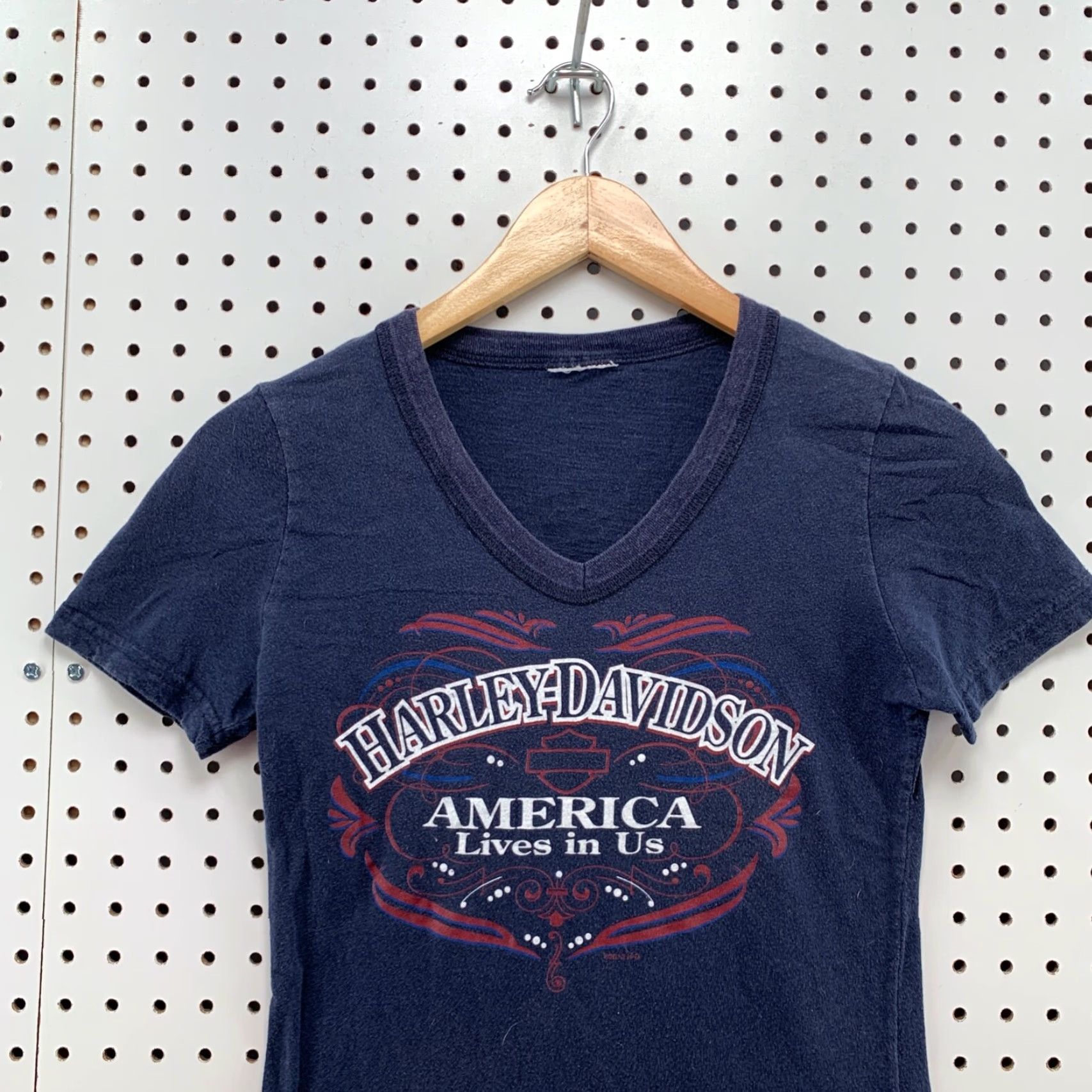Harley Davidson HARLEY-DAVIDSON Women's T-Shirt Small Blue V-Neck Motorcycle City Theme Cap Sleeve Size 28" / US 6 / IT 42 - 3 Thumbnail