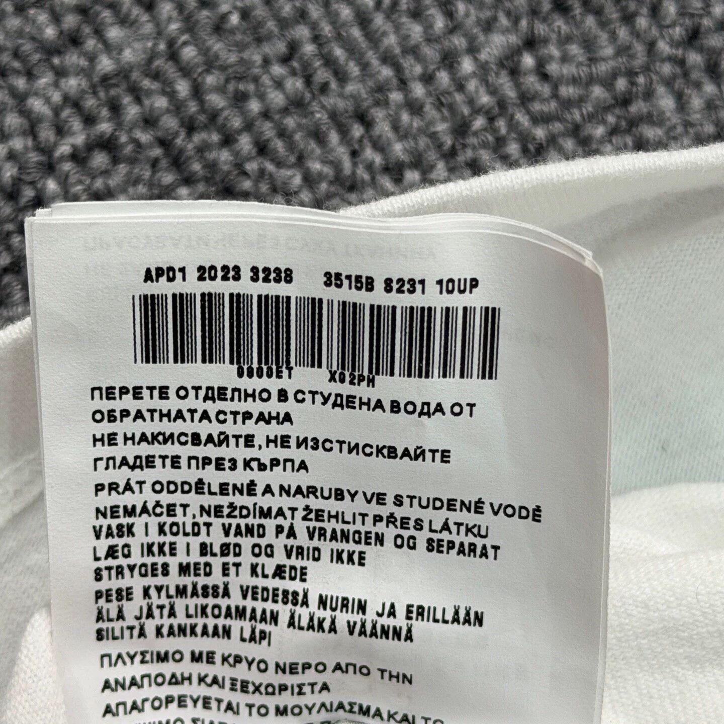 Prada Prada white triangle logo pocket short-sleeve M like new Size US M / EU 48-50 / 2 - 5 Thumbnail