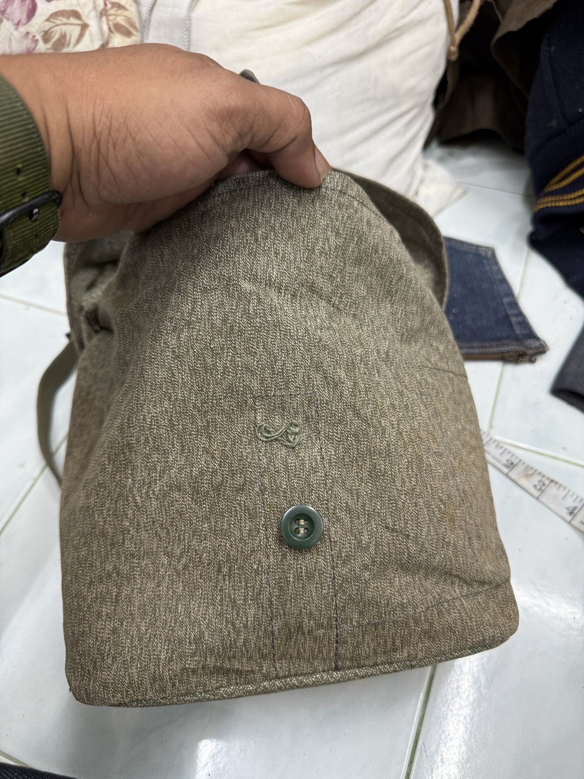 Swiss Legend 🔥🔥🔥ARCHIVE VINTAGE SWISS ARMY SALT & PEPPER BAG Size ONE SIZE - 10 Thumbnail