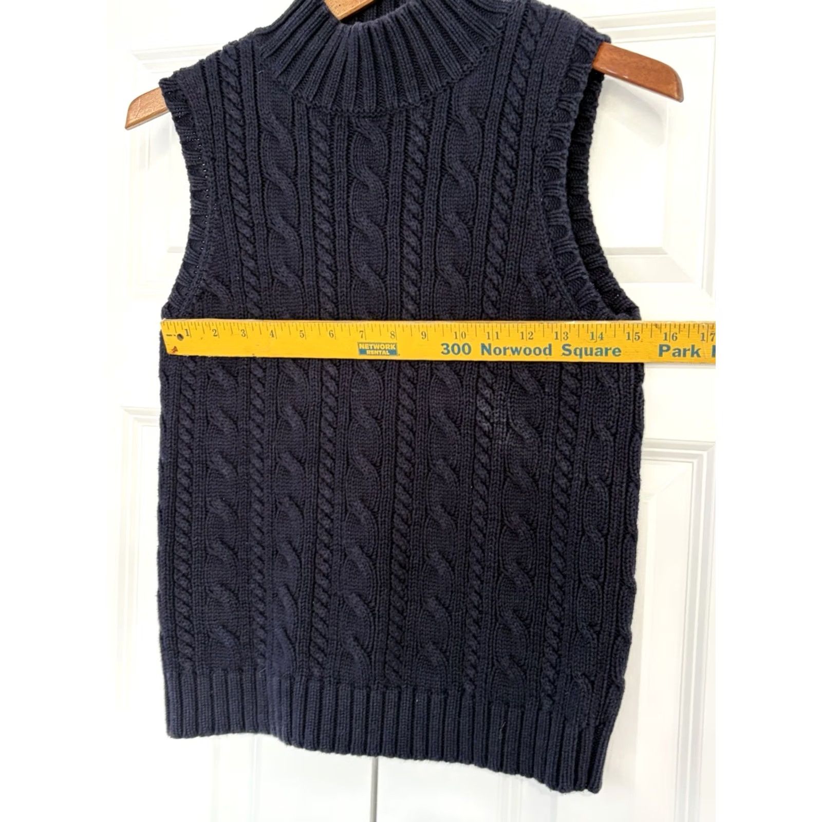 Polo Ralph Lauren VINTAGE Polo Ralph Lauren Boys Cable-Knit Navy Sweater Vest V-Neck Sleeveless sz Small Blue Cotton 1990s Boys Size S / US 4 / IT 40 - 3 Thumbnail
