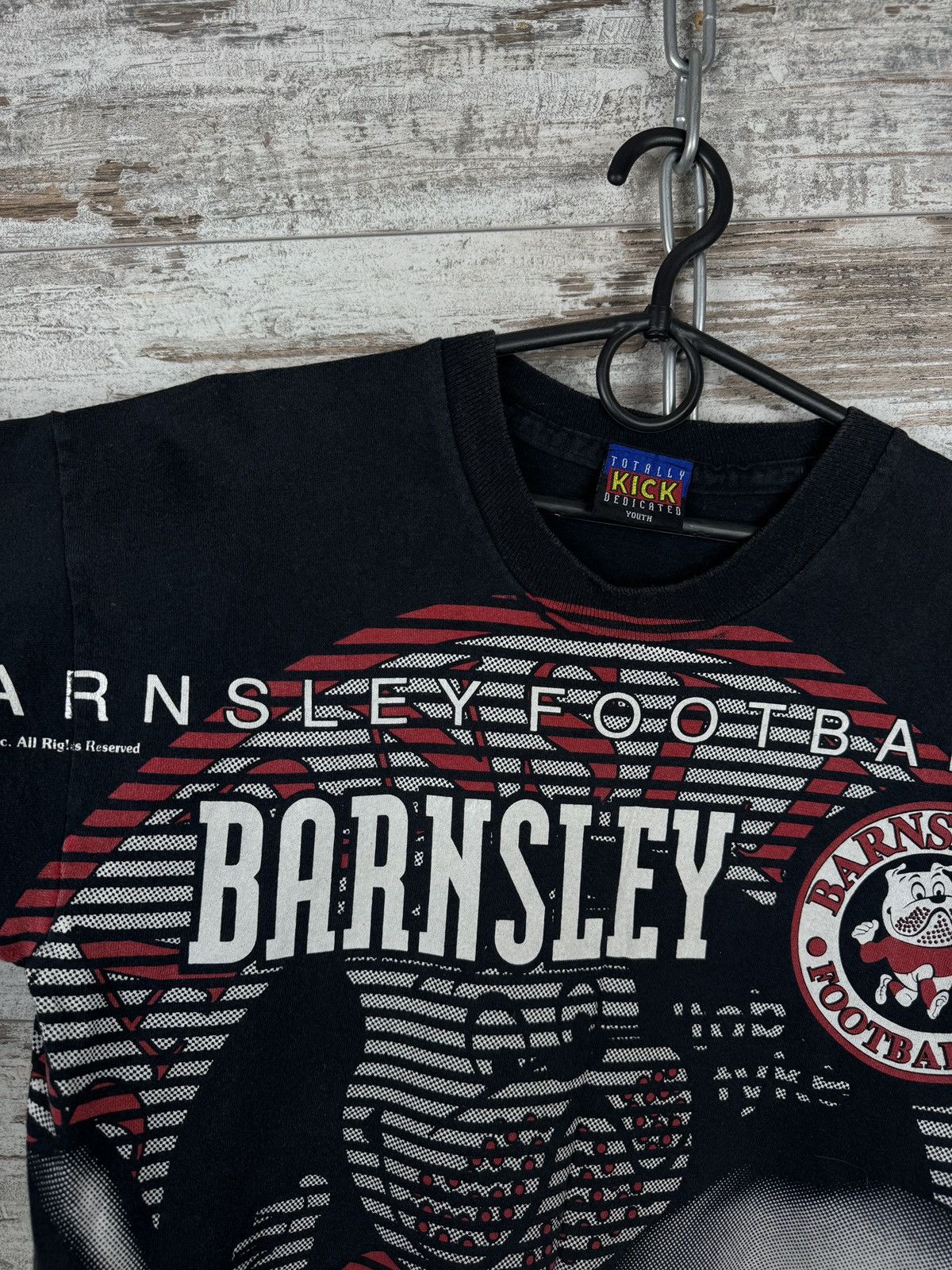 Vintage Mens Vintage Barnsley FC T-shirt overprint England football Size US S / EU 44-46 / 1 - 5 Thumbnail