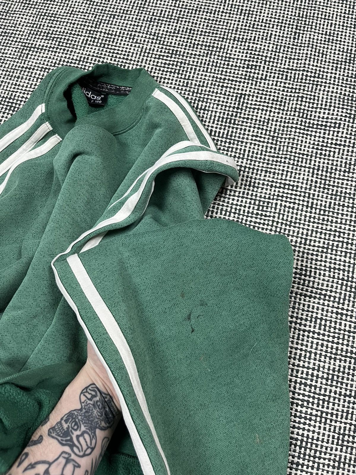 Adidas 80s adidas distressed boxy baggy crewneck Kanye style Size US L / EU 52-54 / 3 - 8 Thumbnail
