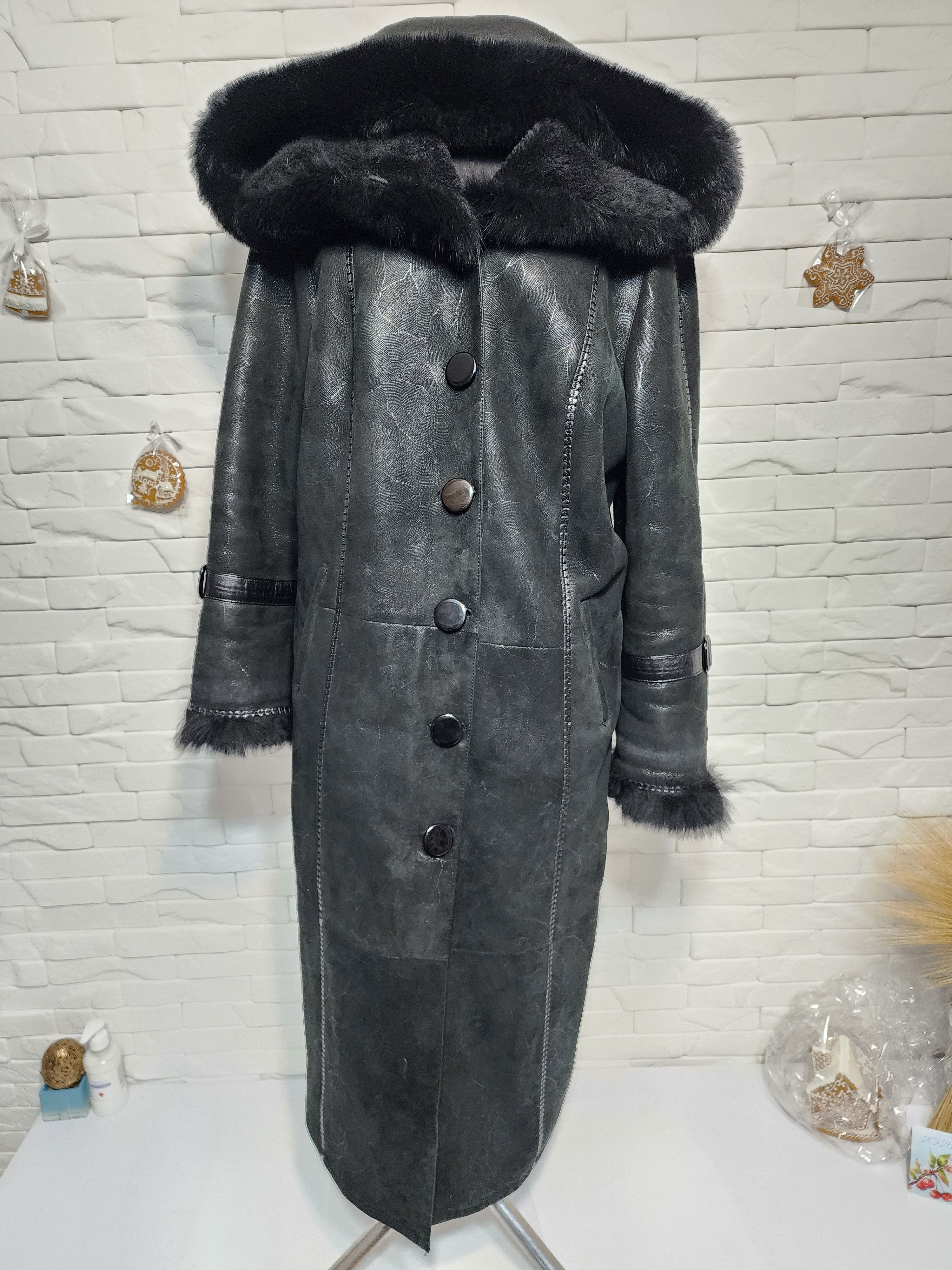 Furla Black Sheepskin Coat: Women's Genuine Fur Trim, Warm Hood Size 3XL / US 20-22 - 1 Thumbnail