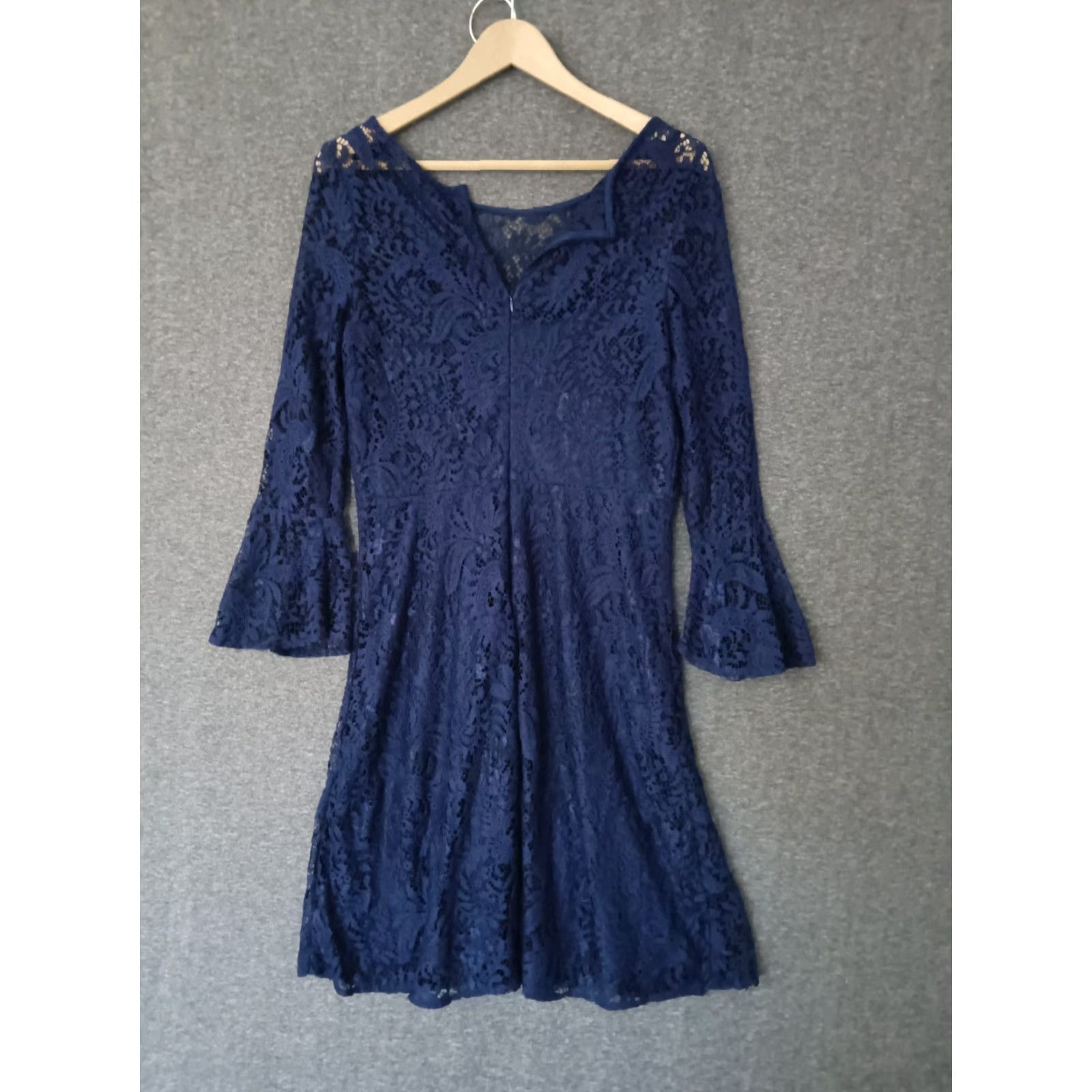 Vintage VINTAGE Studio One Women's Blue Floral Lace Dress Knee Length 10 Blue Floral Lace Dress Size L / US 10 / IT 46 - 2 Thumbnail