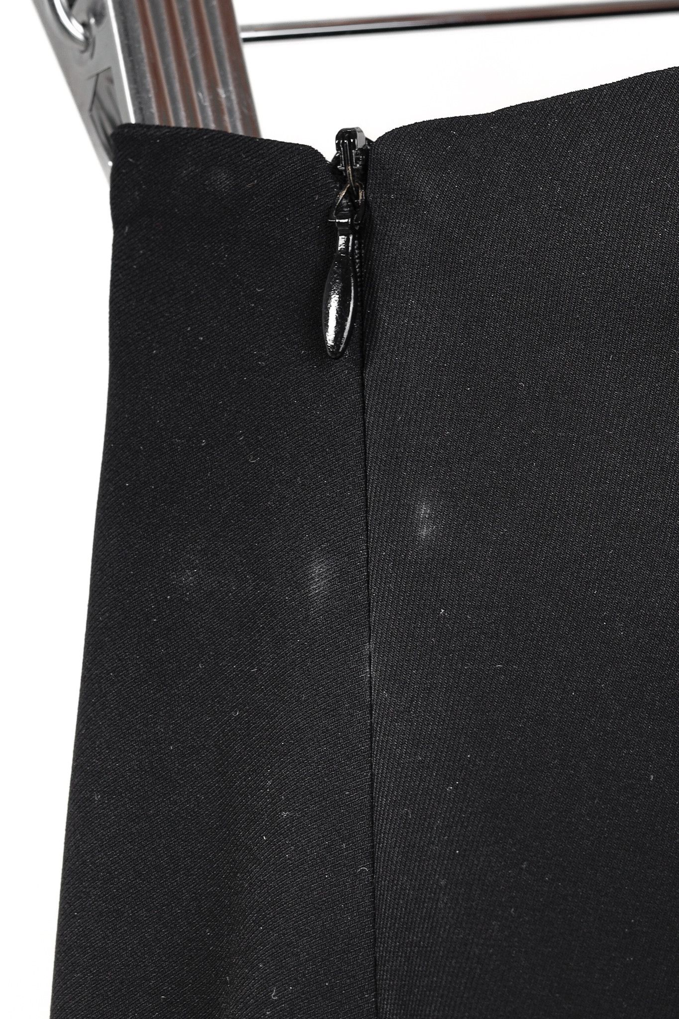 Sarah Pacini Sarah Pacini Black Pleated-Waist Midi Lantern Skirt Size 28" / US 6 / IT 42 - 7 Thumbnail