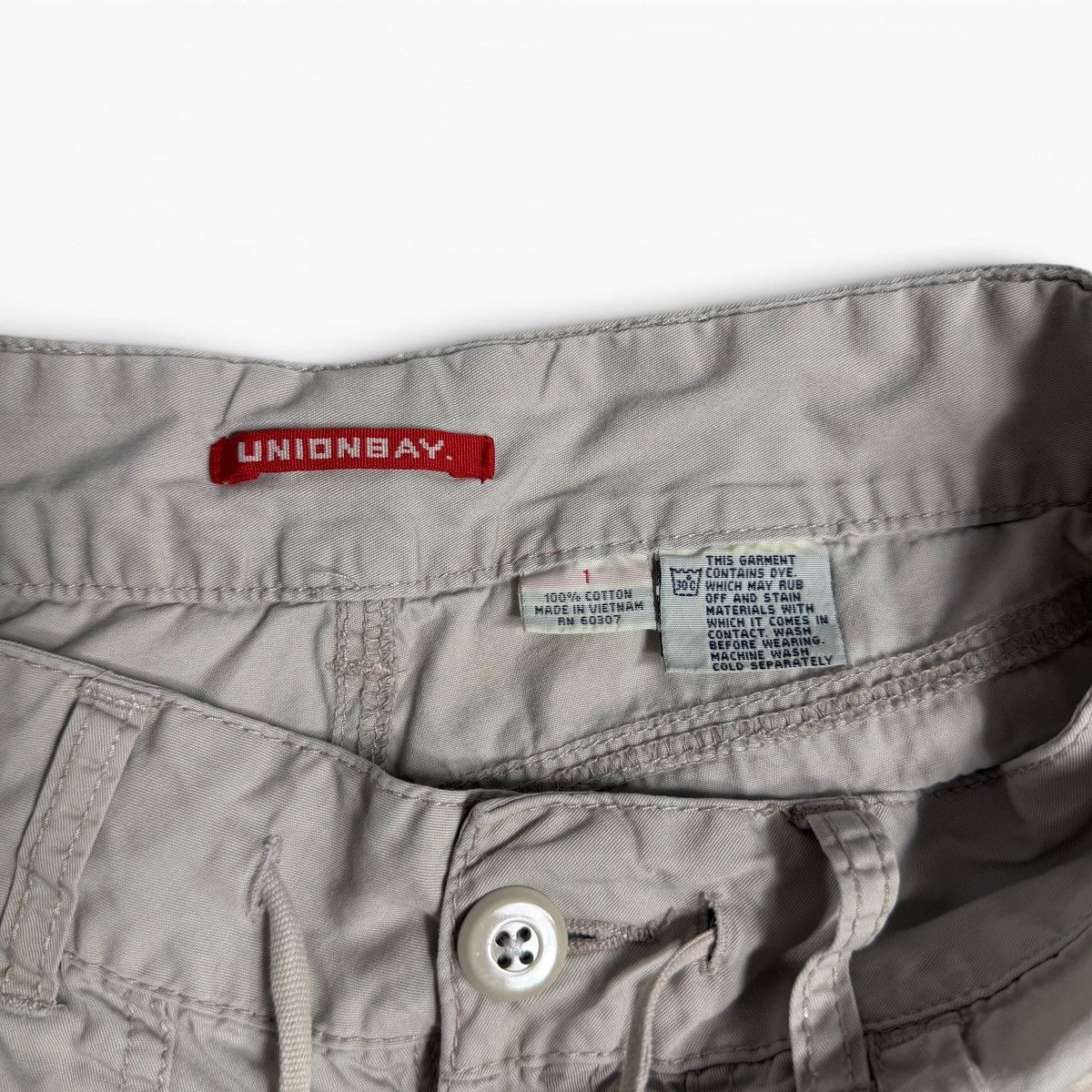 UNIONBAY UNIONBAY Beige Cargo Shorts w/ Flap Pockets + Drawstrings Size 29" - 11 Thumbnail