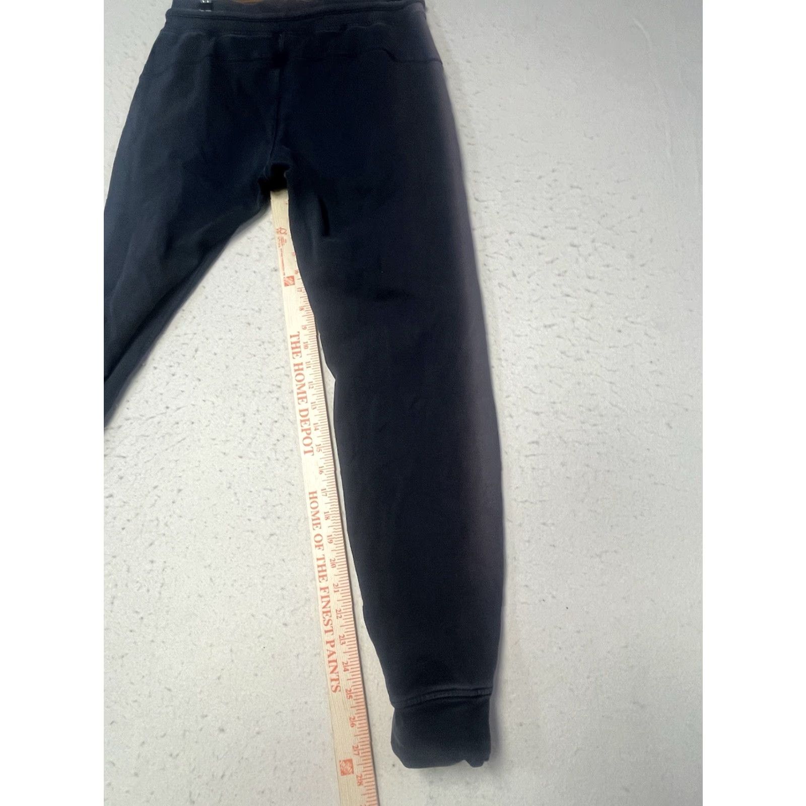 Lululemon Lululemon Jogger Black Activewear Women's Size 8 See Decoloration See All Pics Shoes? (No) Size 30" / US 8 / IT 44 - 5 Thumbnail