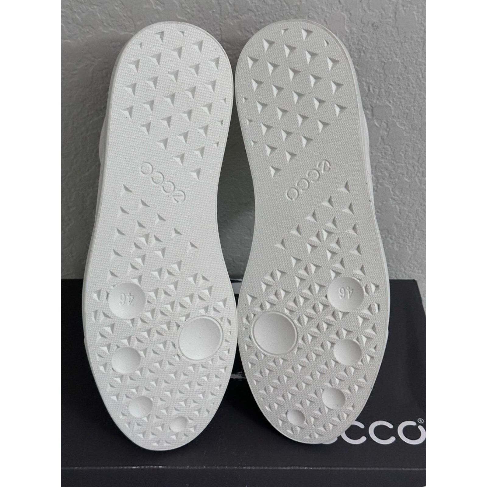Ecco ECCO Men Street Lite Retro Sneaker Mens 46 EU 12 US White Size US 12 / EU 45 - 10 Thumbnail