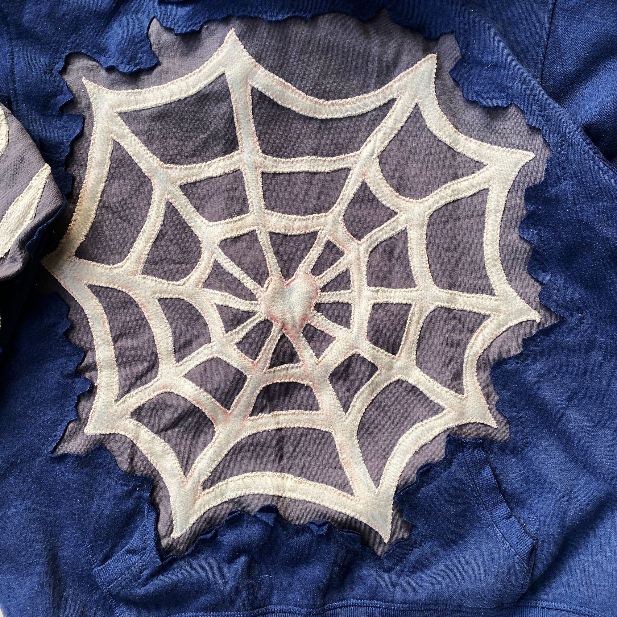 Handmade × Japanese Brand 1 OF 1 REWORKED SPIDERWEB CRACKY NAVY HOODIE SIZE XL Size US XL / EU 56 / 4 - 4 Thumbnail