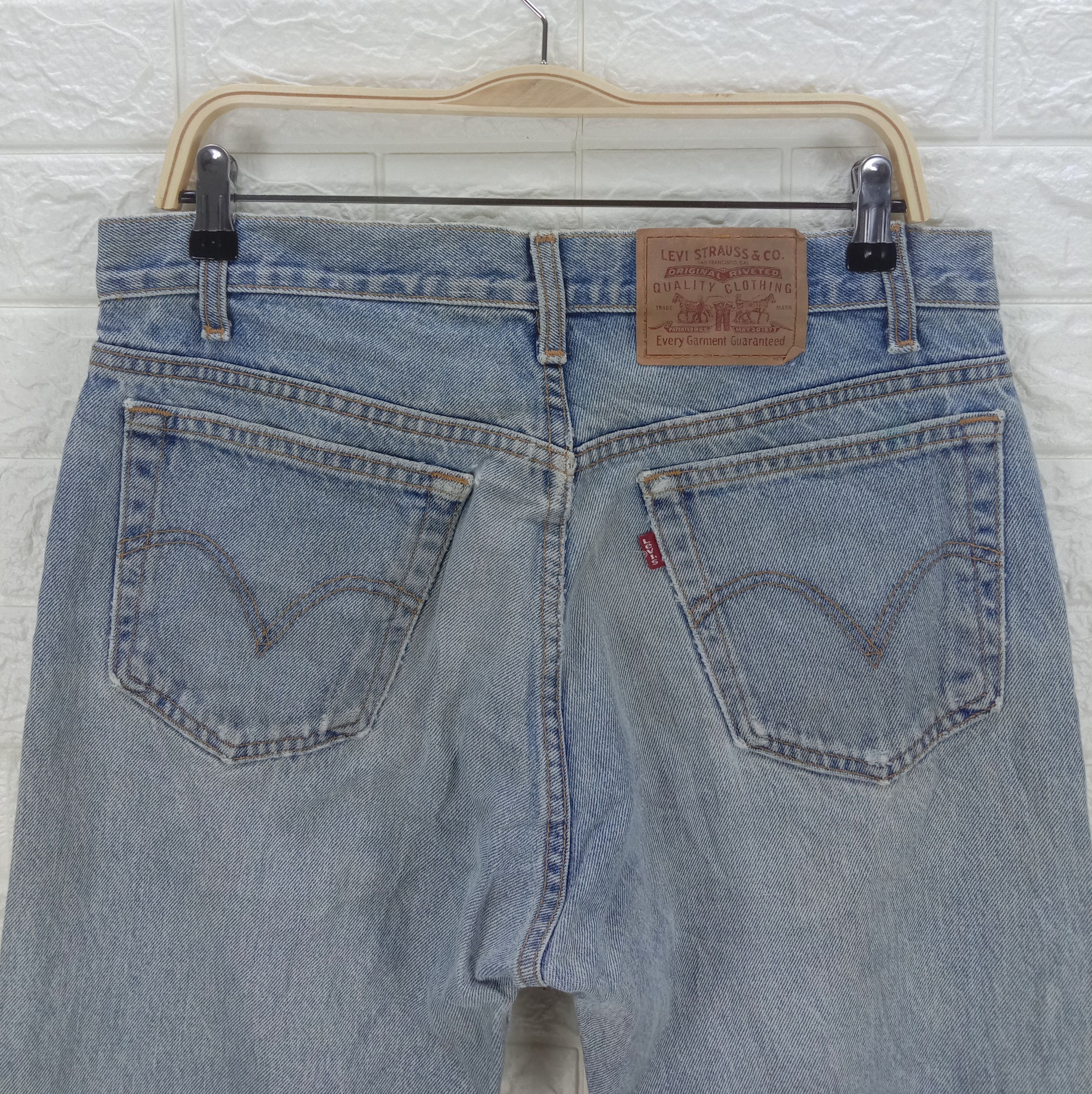 Levi's Vintage Levi's 505 Light Wash Jeans Size US 33 - 6 Thumbnail
