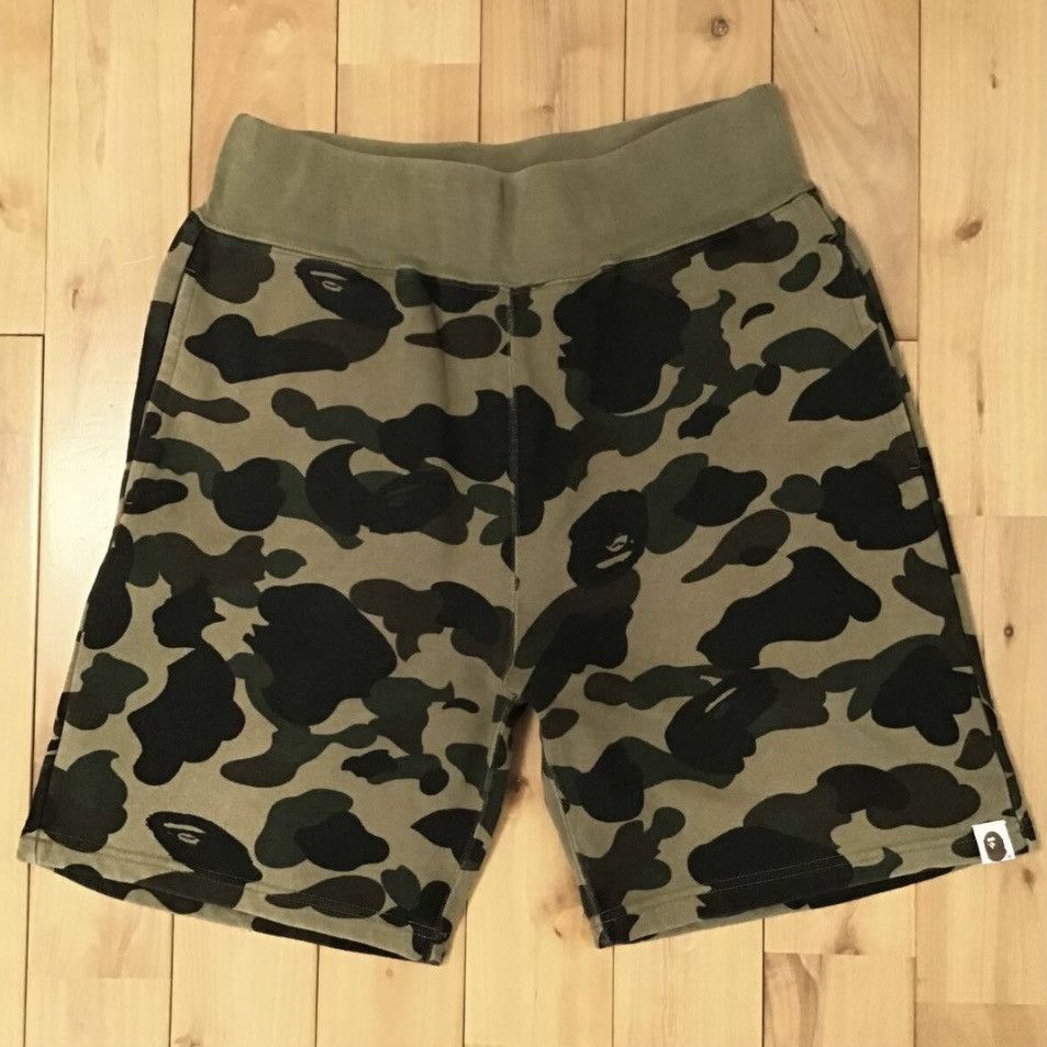 Bape BAPE Sweat shorts 1st camo green a bathing ape ★size S Size US 30 / EU 46 - 1 Thumbnail
