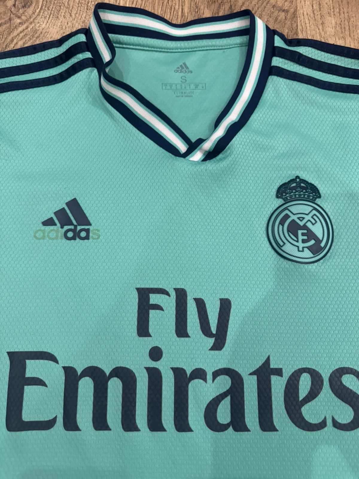 Adidas REAL MADRID 2019 2020 FOOTBALL JERSEY ADIDAS EH5128 SZ S Size US S / EU 44-46 / 1 - 6 Thumbnail