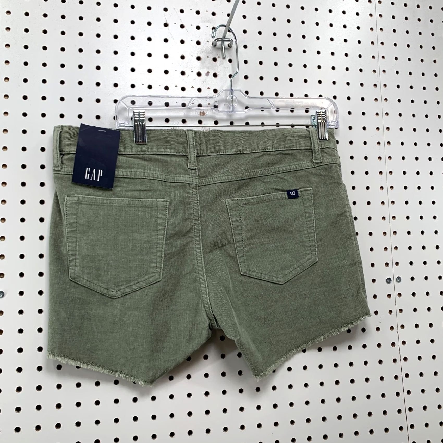 Gap Gap Cut Off Shorts Women 6 Olive Green NWT 32x4 Casual Outdoor Raw Hem Size 28" / US 6 / IT 42 - 6 Thumbnail