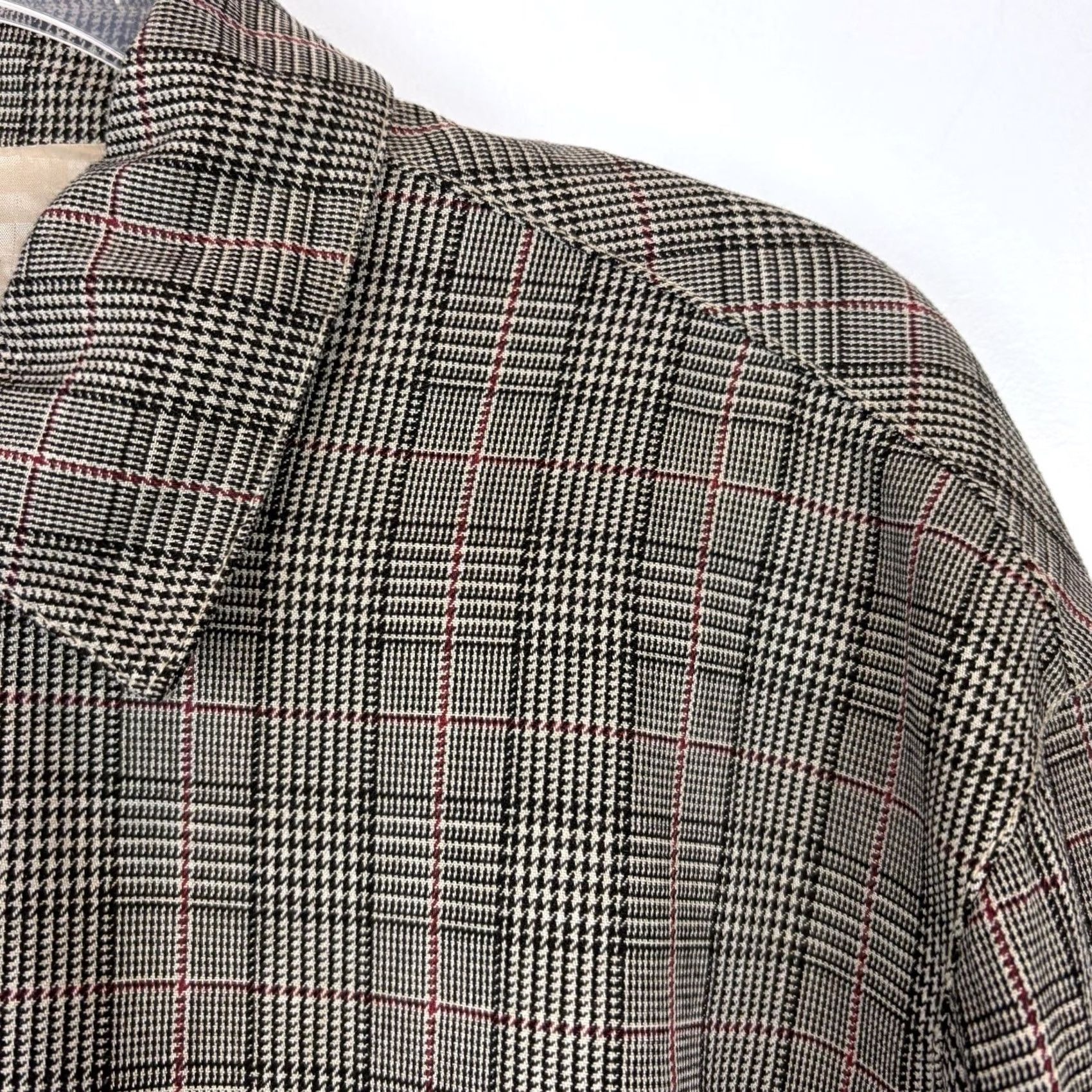 Emanuel Ungaro VINTAGE Emanuel Ungaro Jacket Womens 10 Beige Plaid Button Office Casual Wool 18" Shoulder 21" Underarms Beige Womens Jacket Size L / US 10 / IT 46 - 4 Thumbnail