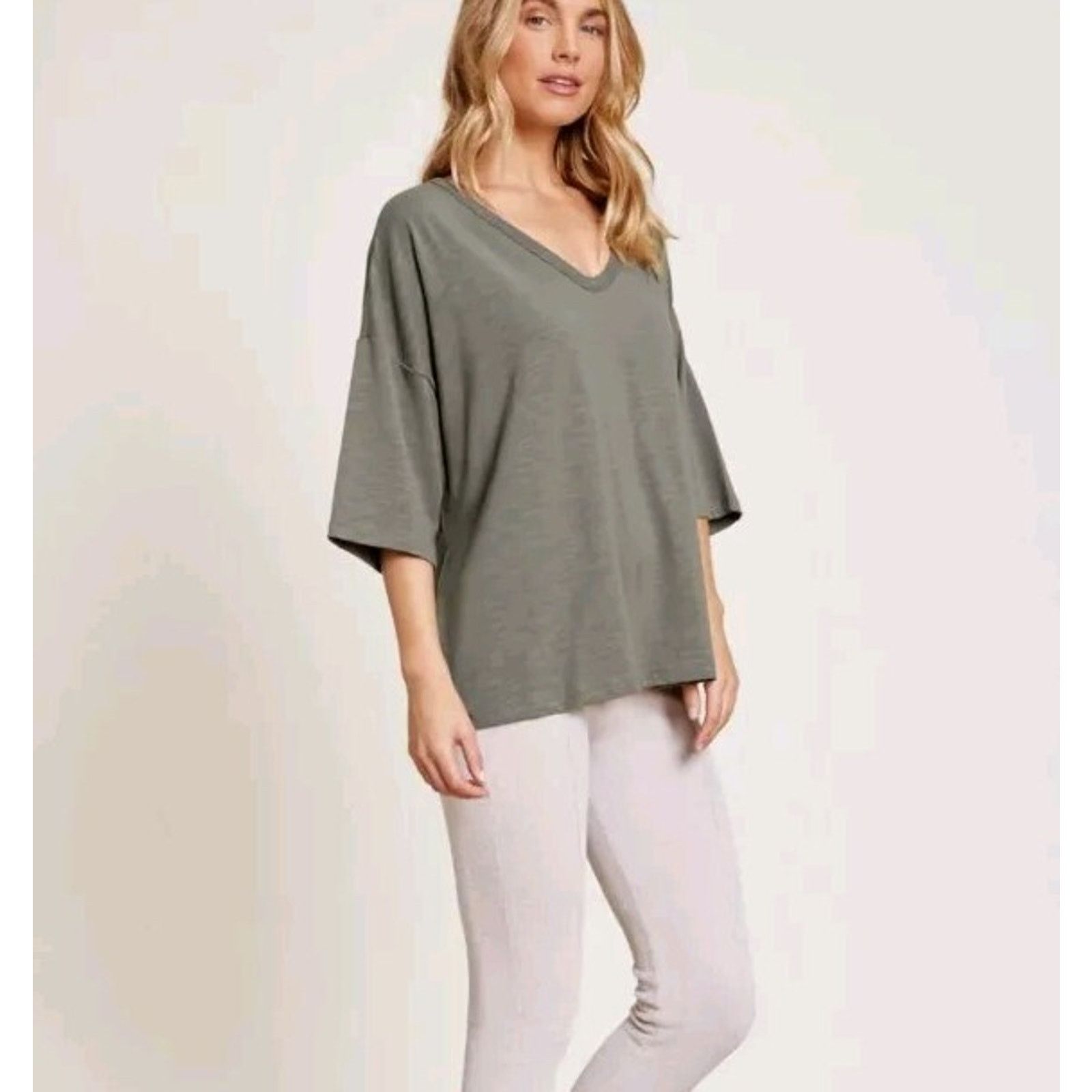 & Other Stories Barefoot Dreams Malibu Tee Olive Branch, X-Small A644314 Size XS / US 0-2 / IT 36-38 - 1 Thumbnail