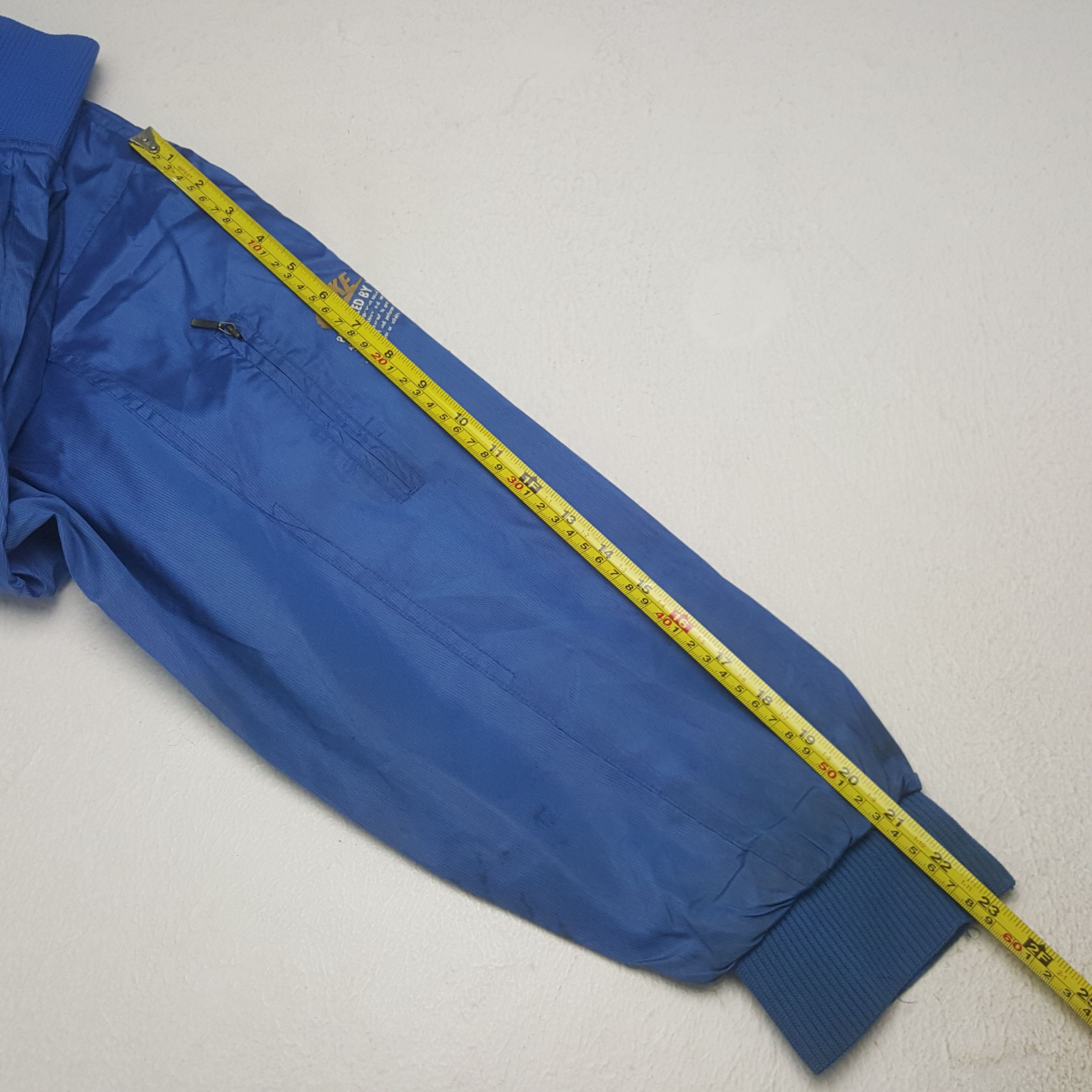Nike Vintage Nike Sport Track Zipper Jacket Size US L / EU 52-54 / 3 - 6 Thumbnail